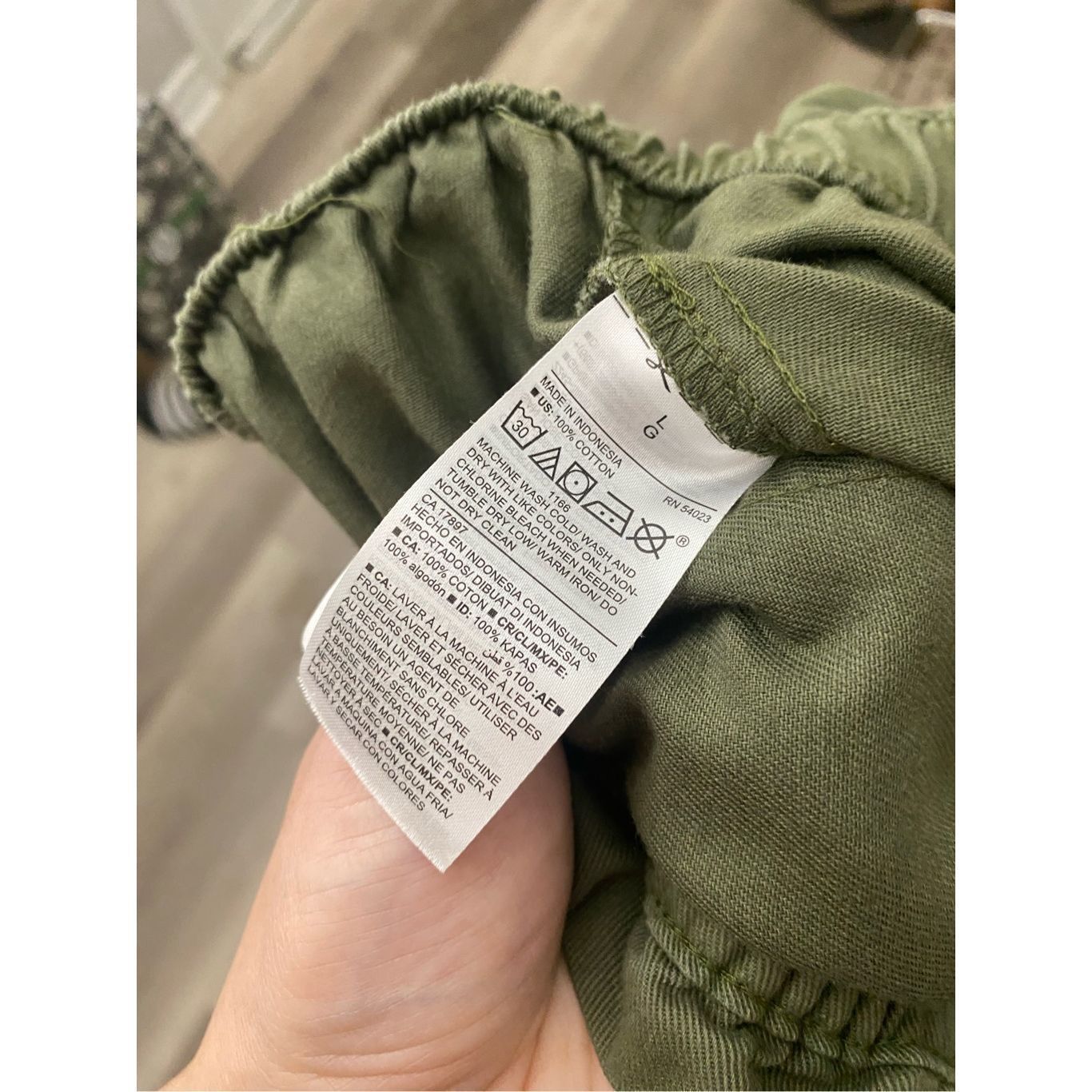 Old Navy Old Navy Envelope Shorts, Forest Green- Pockets Chinos, Size Size 32" / US 10 / IT 46 - 7 Thumbnail