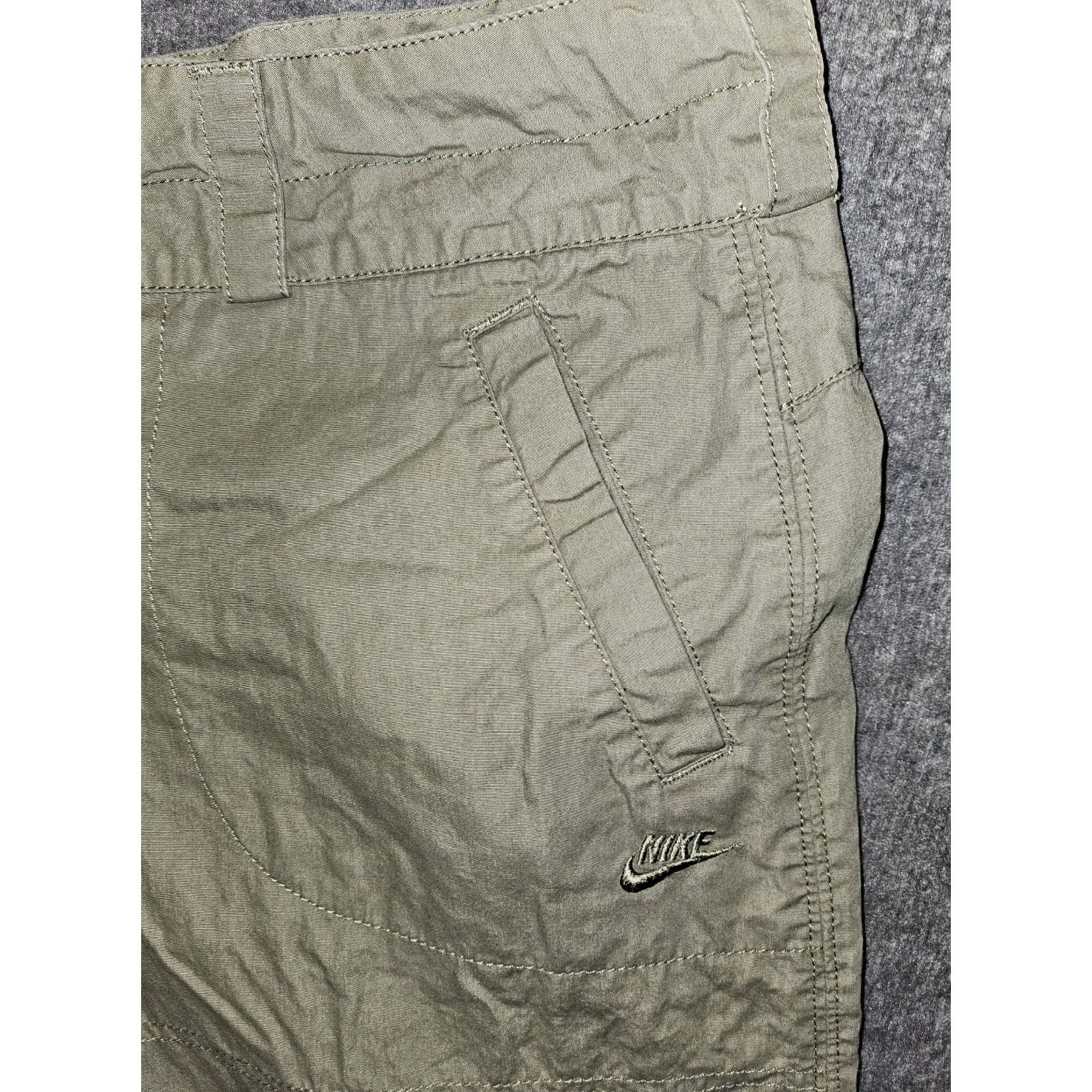 Nike Nike Sportswear Bermuda Shorts Women's XL Green Lightweight Hiking/Camping Capris Size 40" / US 18 - 6 Thumbnail