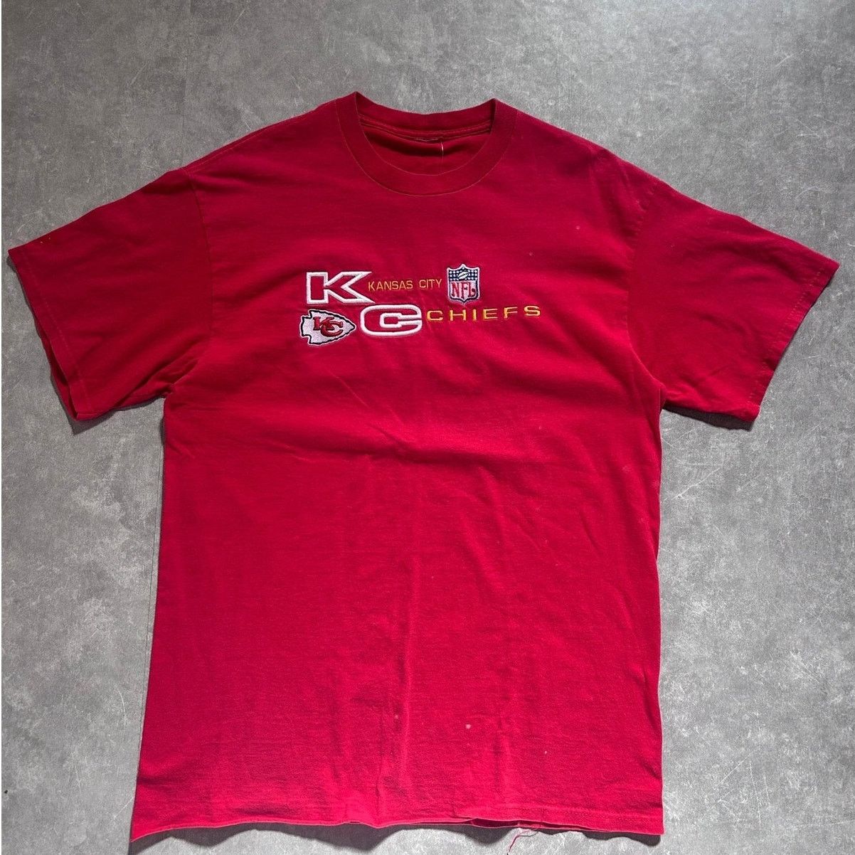 Puma 90s Vintage Kansas City Chiefs Red Embroidered T Shirt L Size US L / EU 52-54 / 3 - 1 Thumbnail