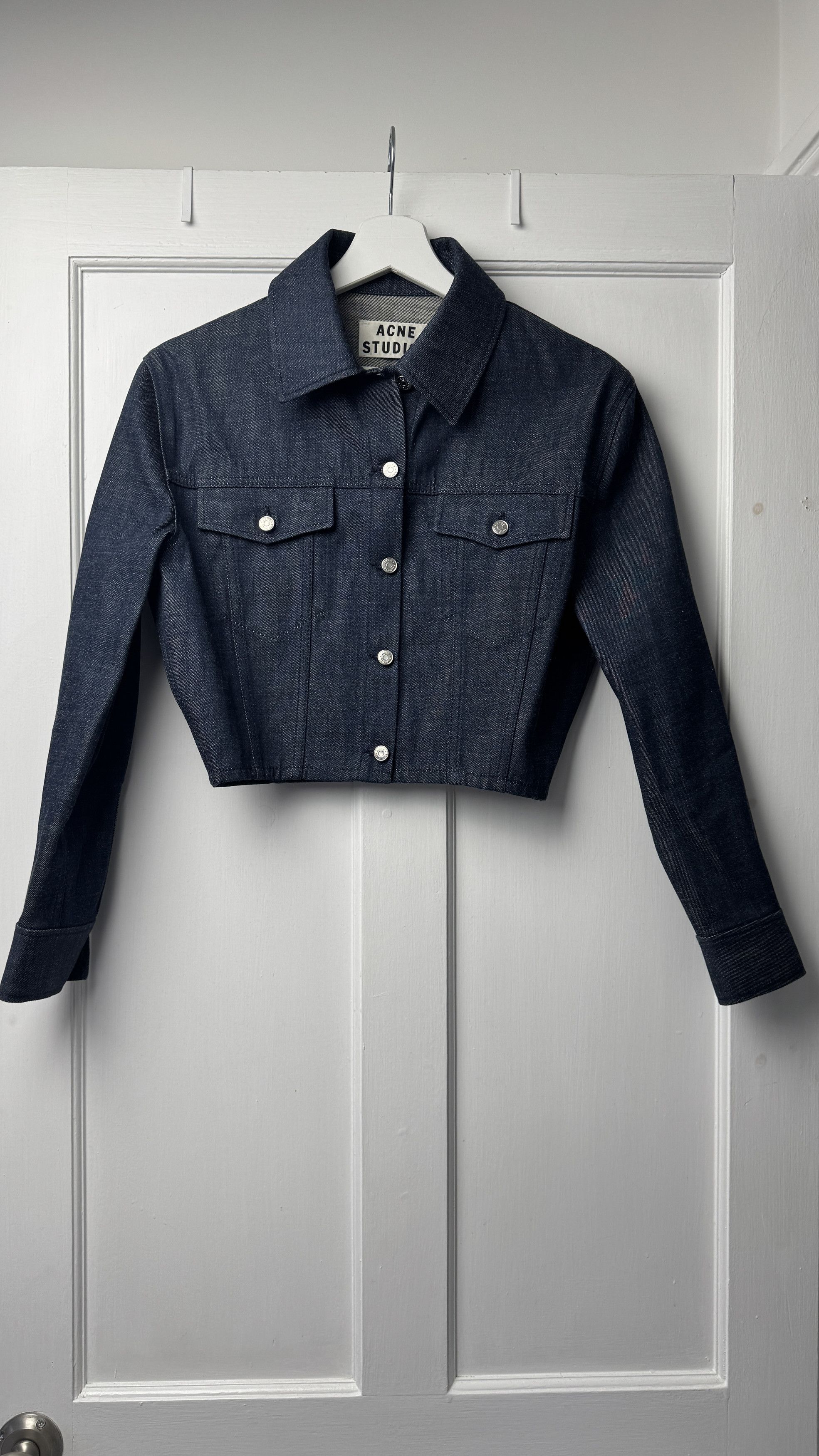 Acne Studios Acne Studios Cropped Denim Jacket in Raw Indigo Size XS / US 0-2 / IT 36-38 - 2 Thumbnail