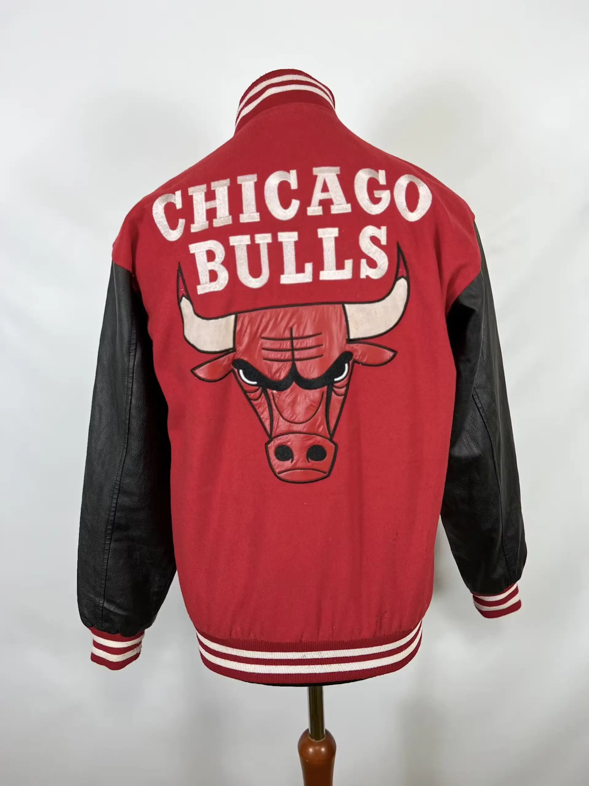 NBA Vintage Chicago Bulls NBA Bomber jacket Size US L / EU 52-54 / 3 - 2 Thumbnail