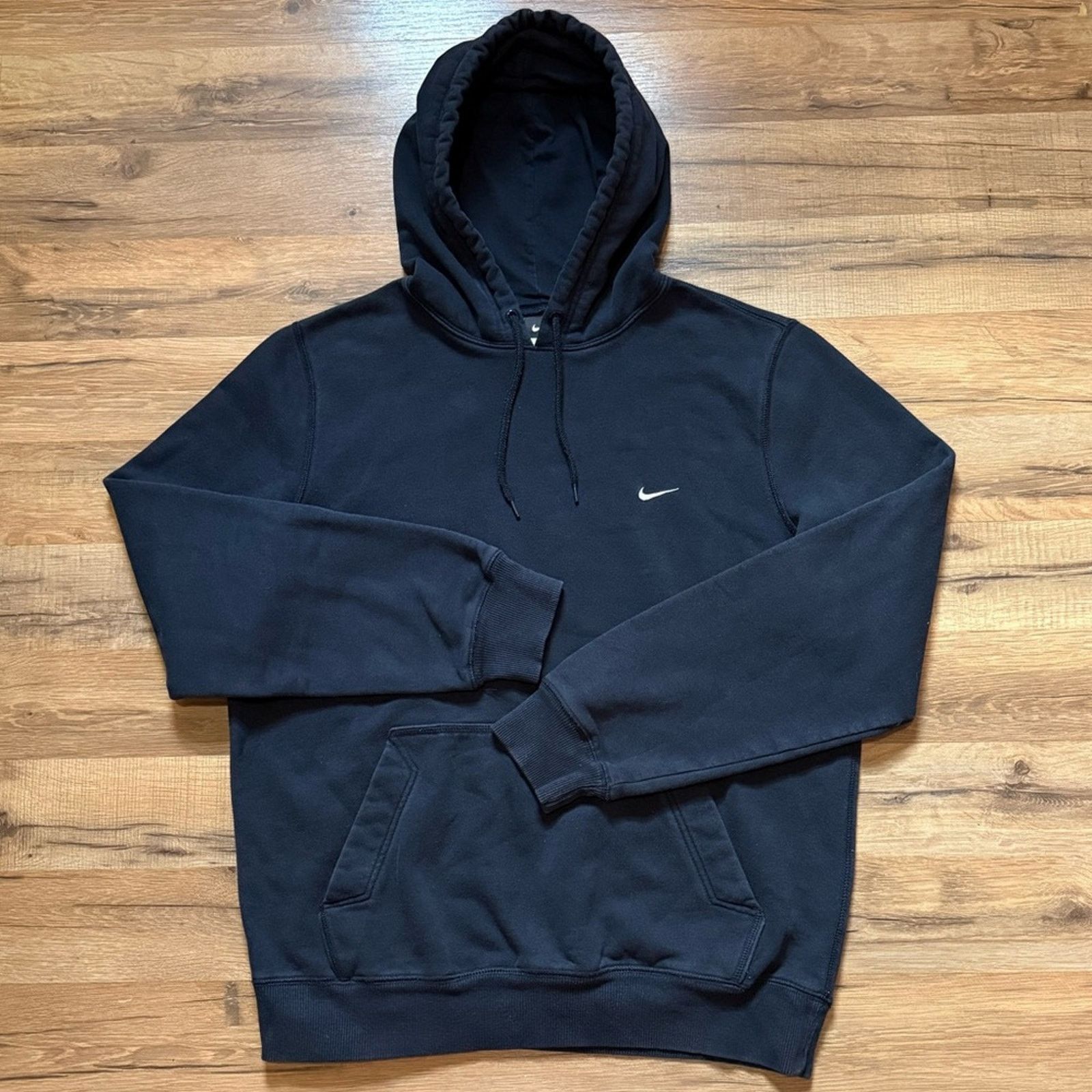 Nike 2010 Nike Solo Swoosh Sweatshirt Hoodie Size US L / EU 52-54 / 3 - 1 Thumbnail
