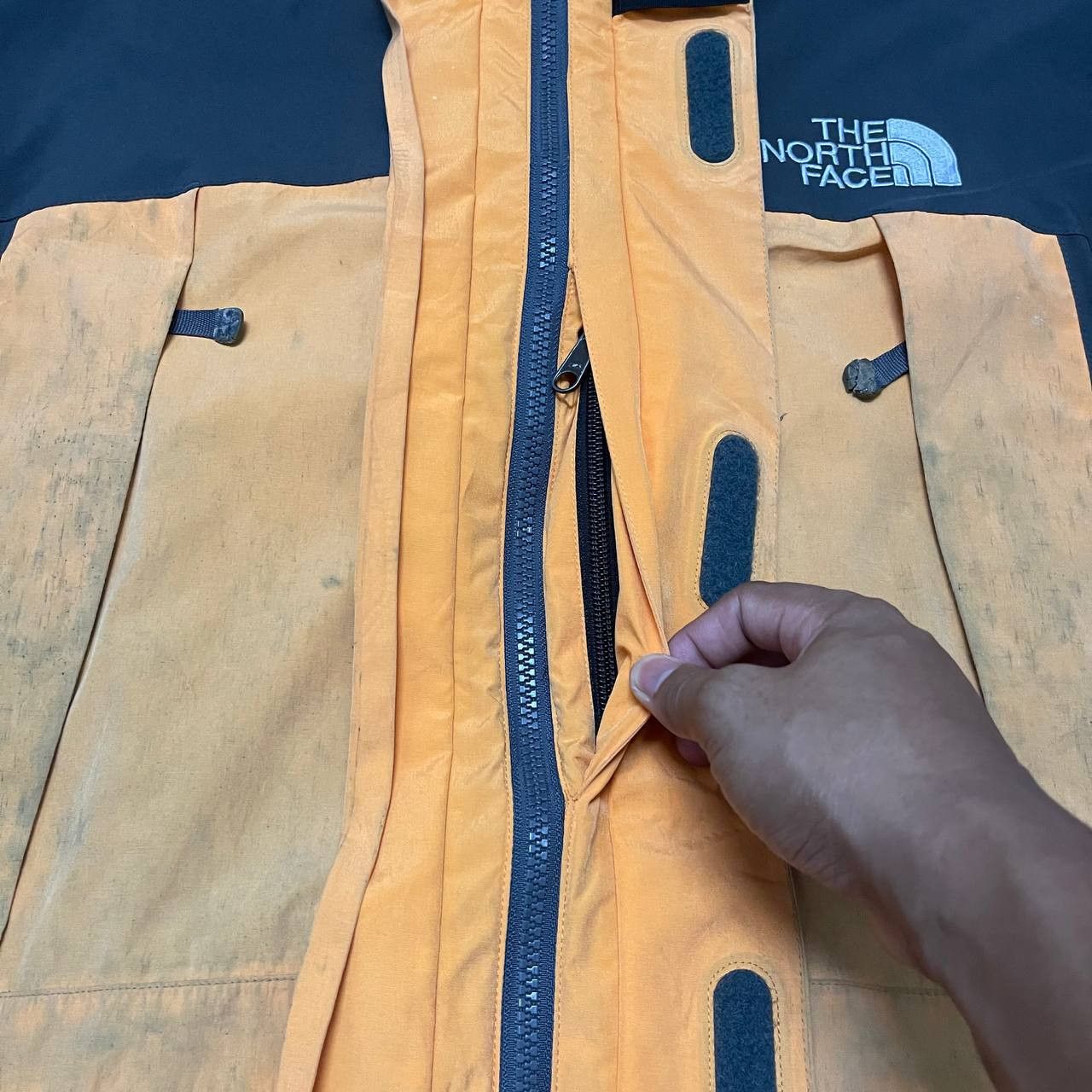 The North Face Vintage TNF The North Face Mountain Goretex Jacket Size US L / EU 52-54 / 3 - 10 Thumbnail