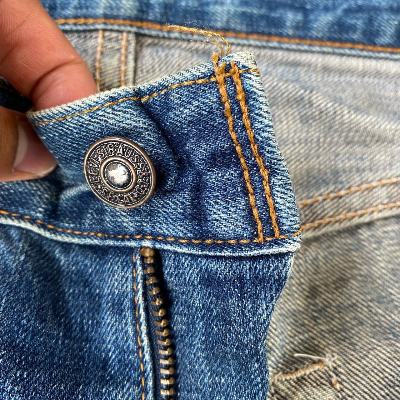 Levi's Vintage Clothing W32X29" VINTAGE LEVIS 505 DISTRESSED DIRTY DENIM J09-01 Size US 32 / EU 48 - 11 Thumbnail