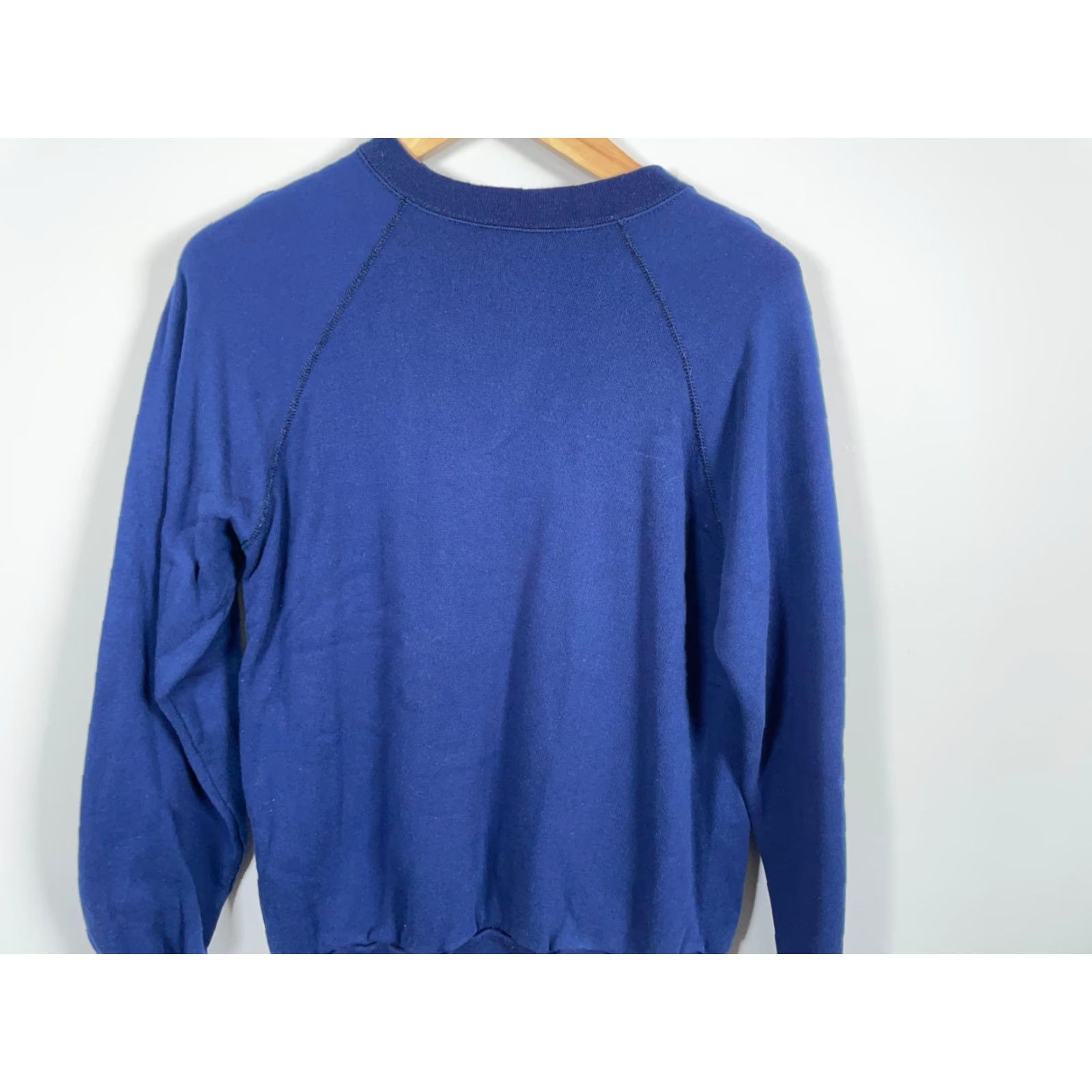 Tultex VINTAGE Tultex Sweatshirt Raglan Sleeve Dark Blue 80s Repurposed Medium Adult Mens Raglan Sleeve Size US M / EU 48-50 / 2 - 4 Thumbnail