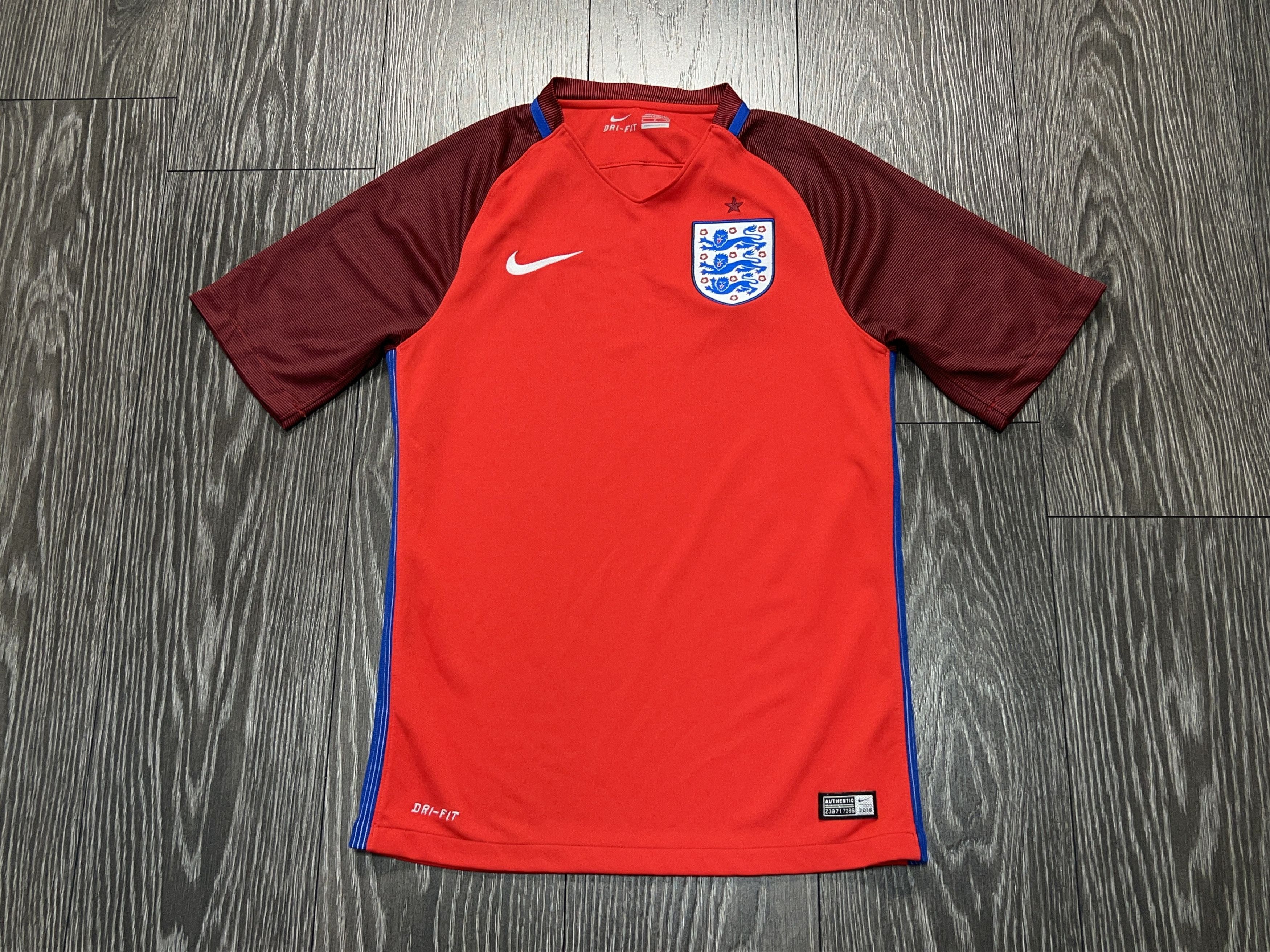 Nike England National Team 2016 2017 Football Soccer Shirt Jersey Size US S / EU 44-46 / 1 - 1 Thumbnail