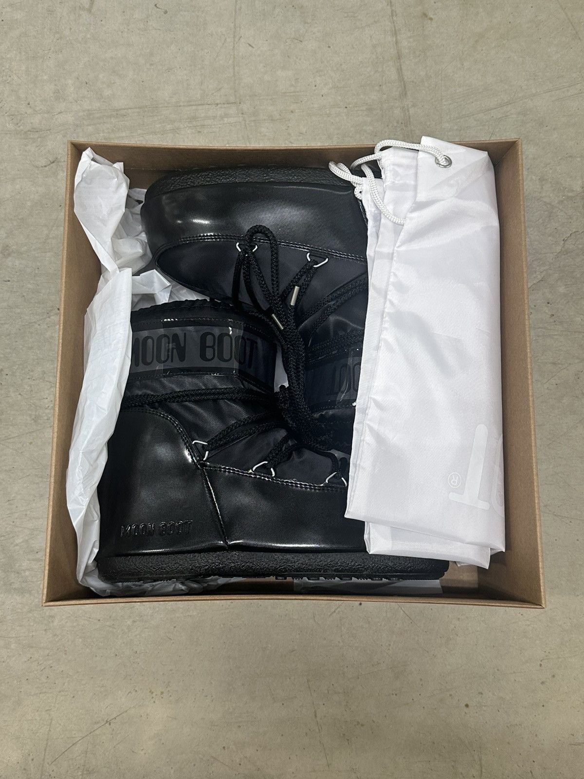 Moon Boot Moon Boot MB Icon Low Glance Black Size US 8.5 / EU 41-42 - 4 Thumbnail