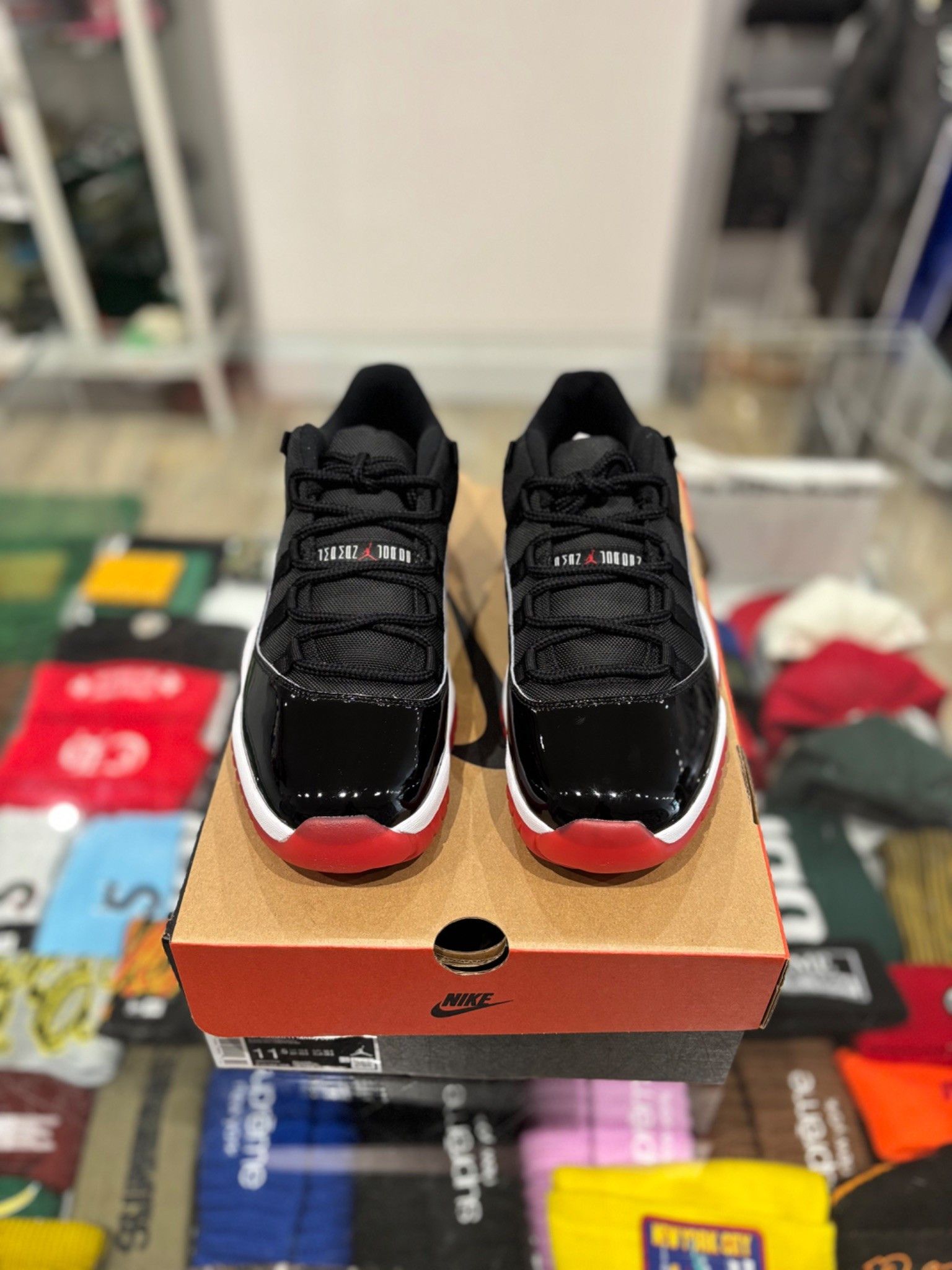 Jordan Brand Jordan 11 Low Bred (2025) Size US 11.5 / EU 44-45 - 3 Thumbnail