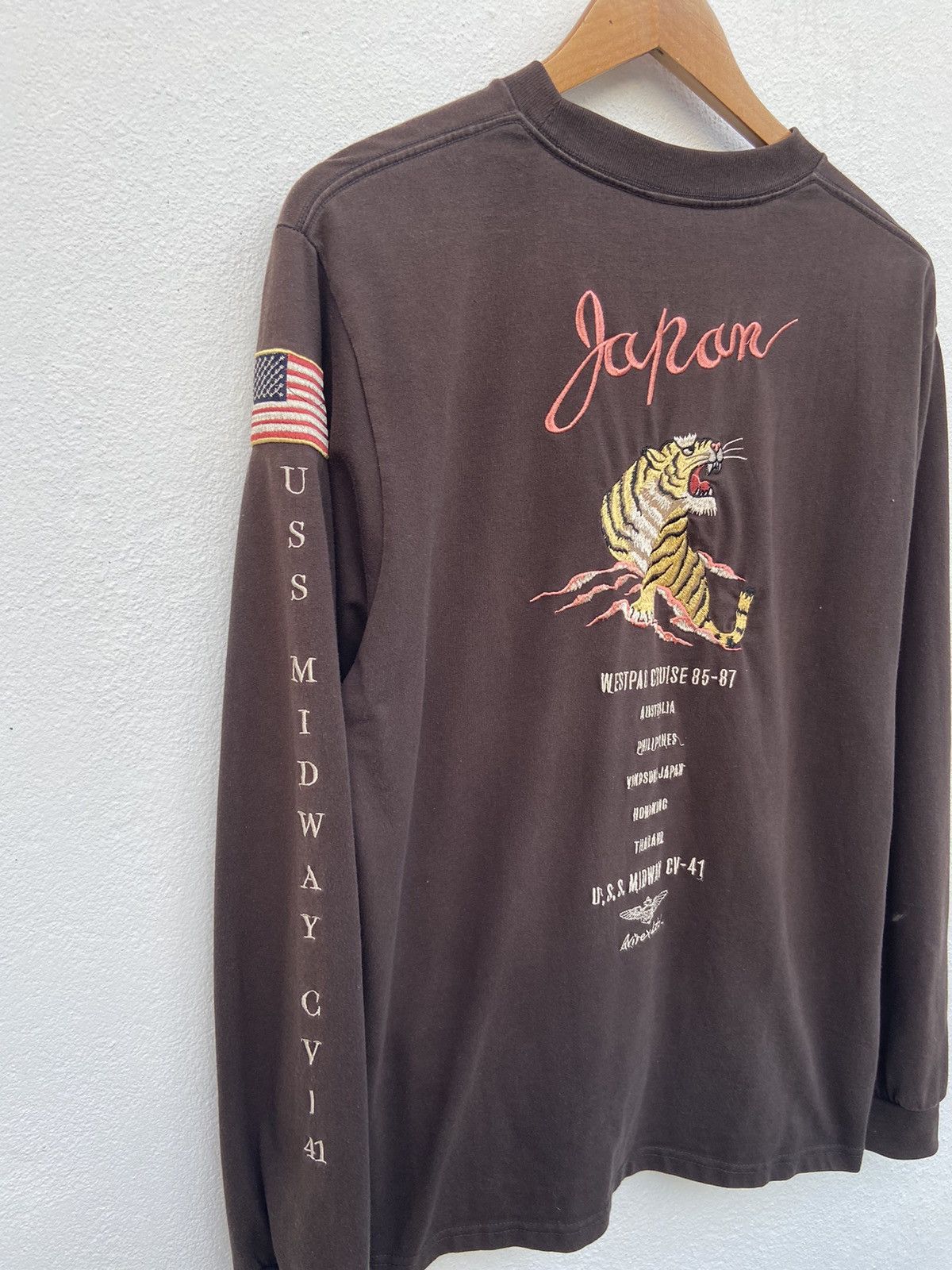 Avirex 🔥 Avirex t shirt long sleeve sukajan tiger motive Size US L / EU 52-54 / 3 - 3 Thumbnail