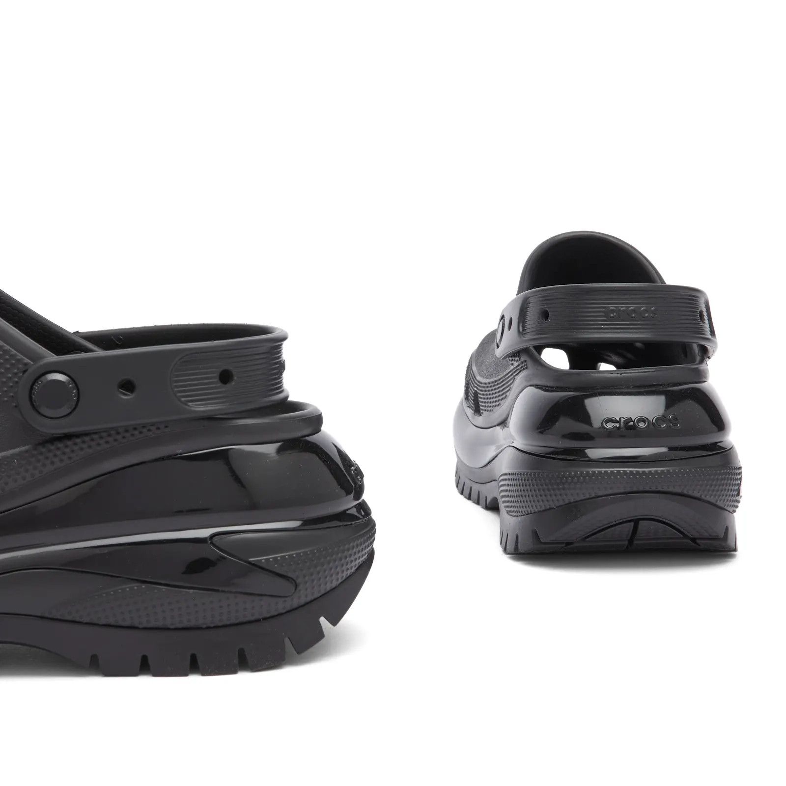 Crocs Crocs Classic Mega Crush Clog Black 207988-001 US 7 EU 39-40 Size US 7 / EU 40 - 4 Thumbnail