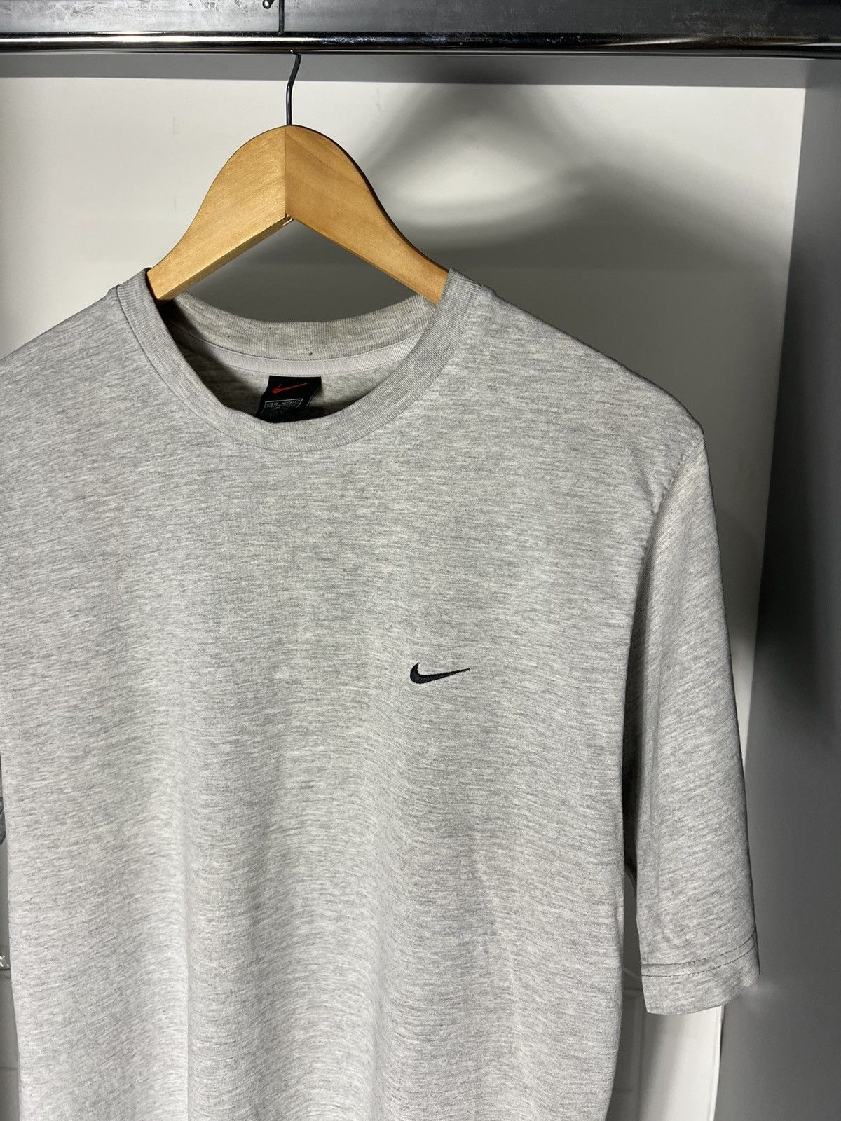 Nike VINTAGE NIKE RETRO CLASSIC DESIGNER T-SHIRT CASUAL Y2K 90s Size US M / EU 48-50 / 2 - 5 Thumbnail
