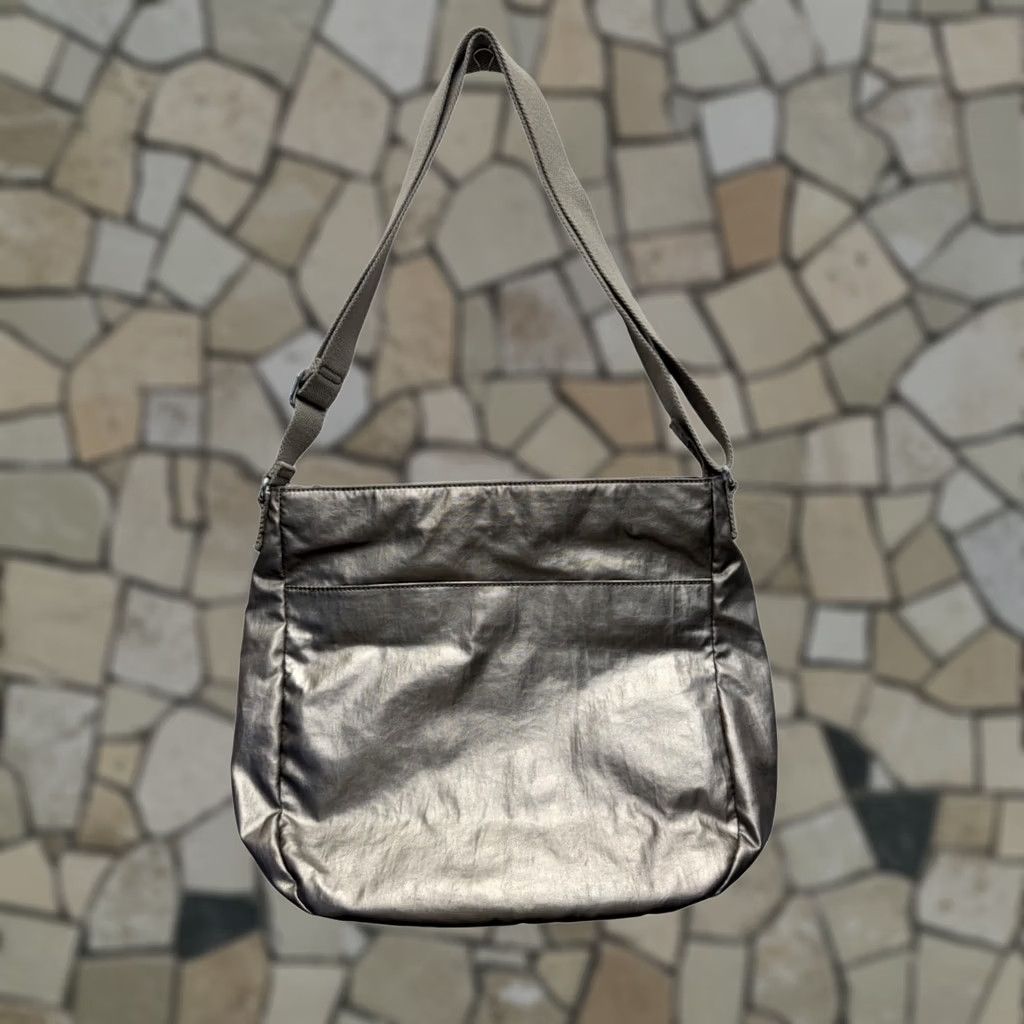 Vintage Kipling Crossbody Bag Metallic Gray Adjustable Zip 9840 Women Medium Nylon Size ONE SIZE - 1 Thumbnail