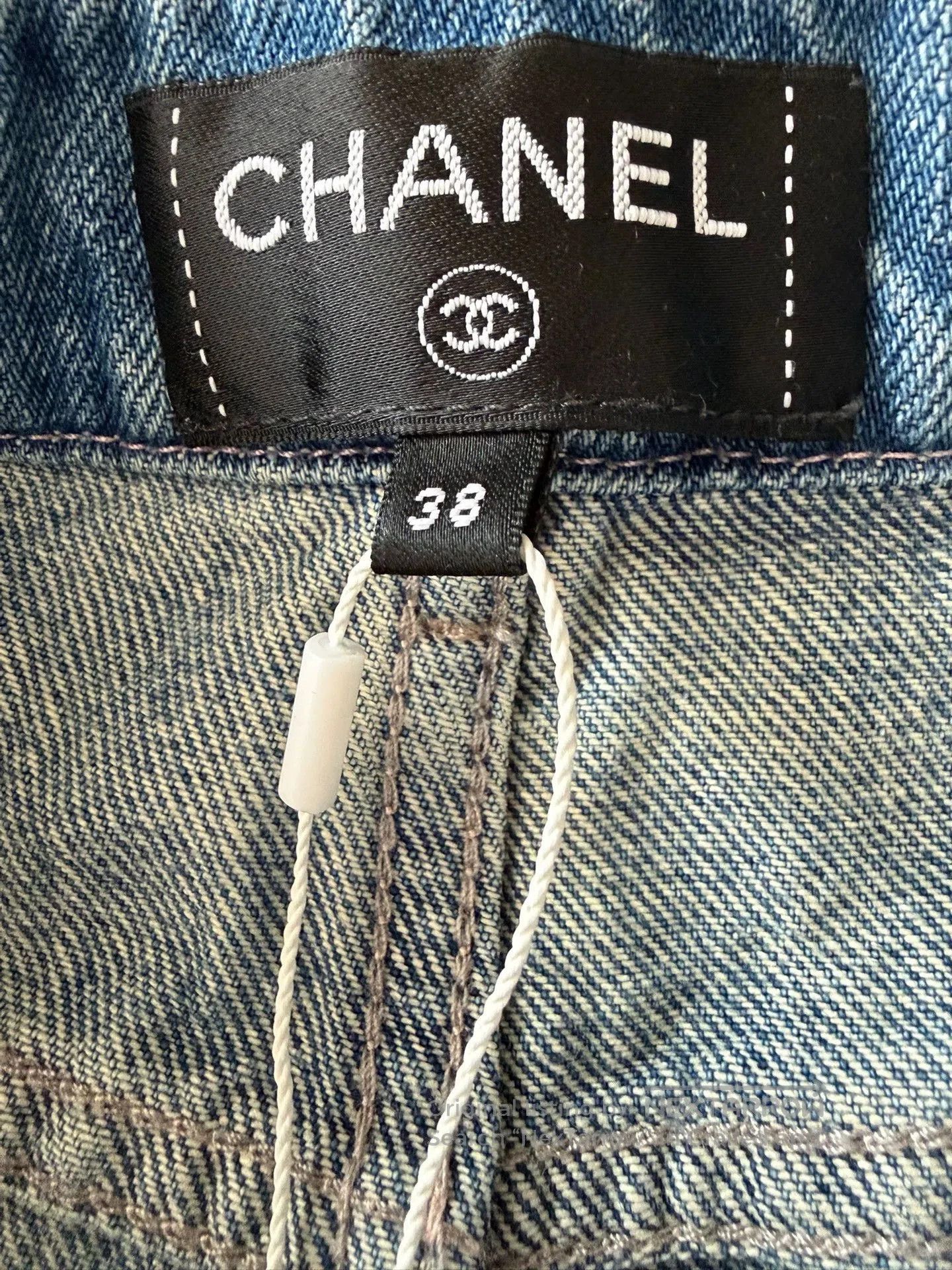 Chanel 25A Wide-Leg Denim Jeans.