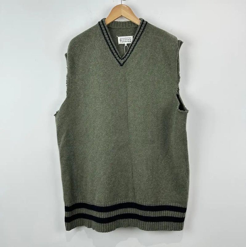 Maison Margiela Maison Margiela Green Wool Sleeveless Pullover 0089 Size US L / EU 52-54 / 3 - 1 Thumbnail
