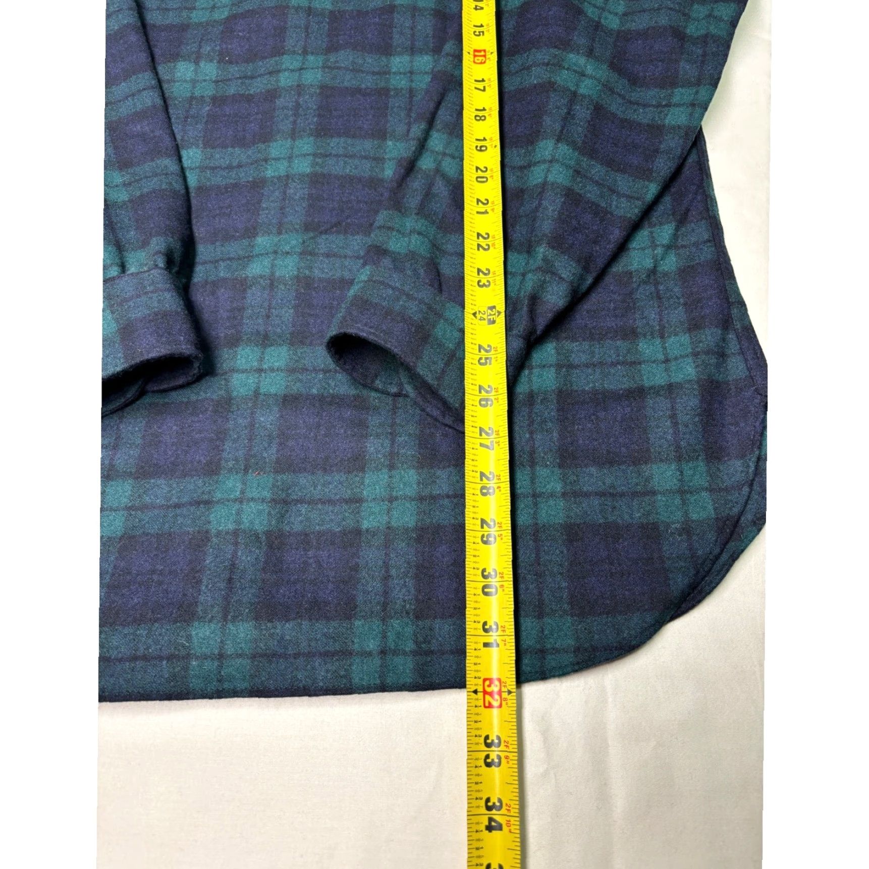 Pendleton VINTAGE Pendleton Wool Shirt Mens Large Button Plaid Flannel Green Black Size US L / EU 52-54 / 3 - 6 Thumbnail