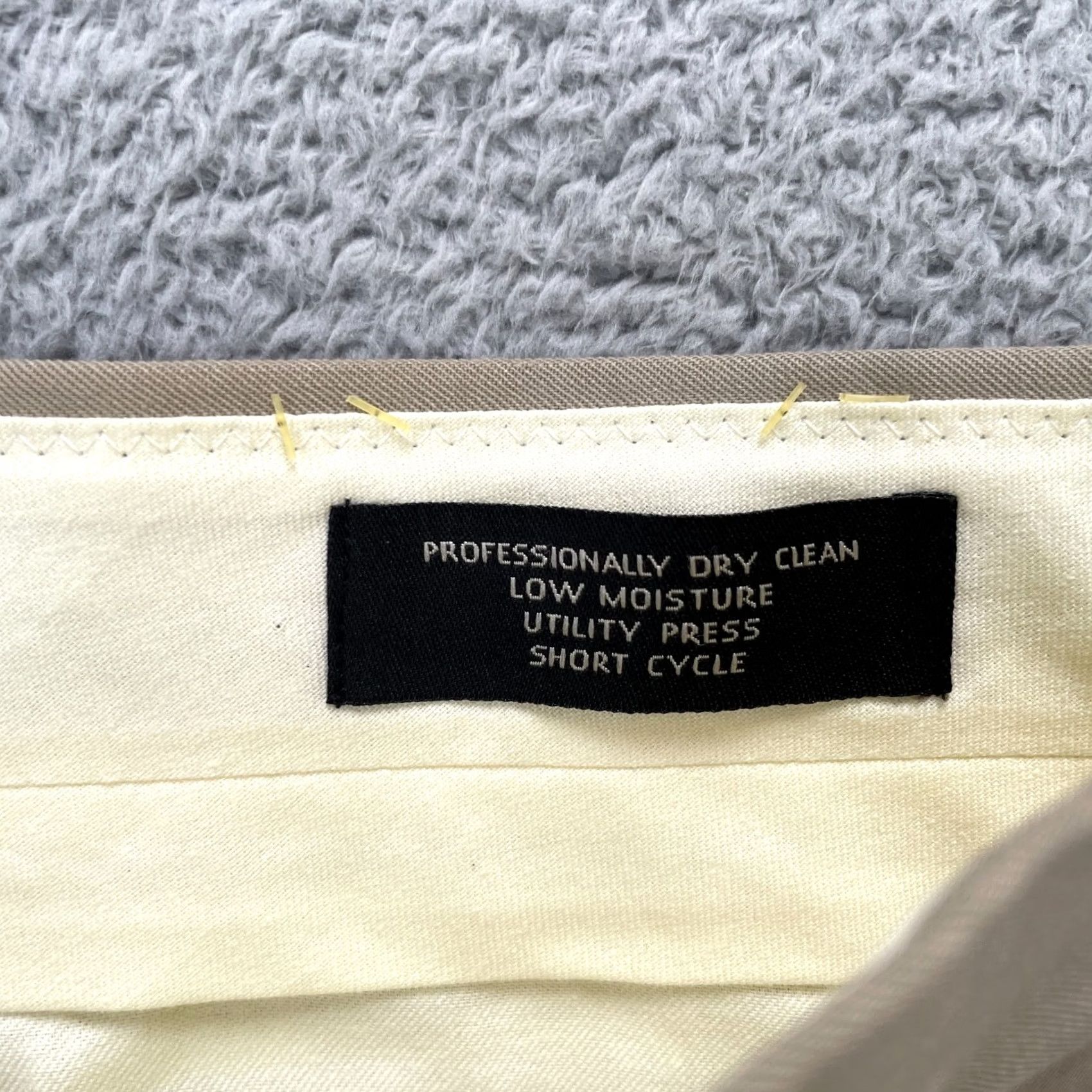 Jos. A. Bank VINTAGE Jos A Bank Pants Mens Medium Beige Dress Pleated Cuffed Straight Leg Formal Size US 34 / EU 50 - 4 Thumbnail