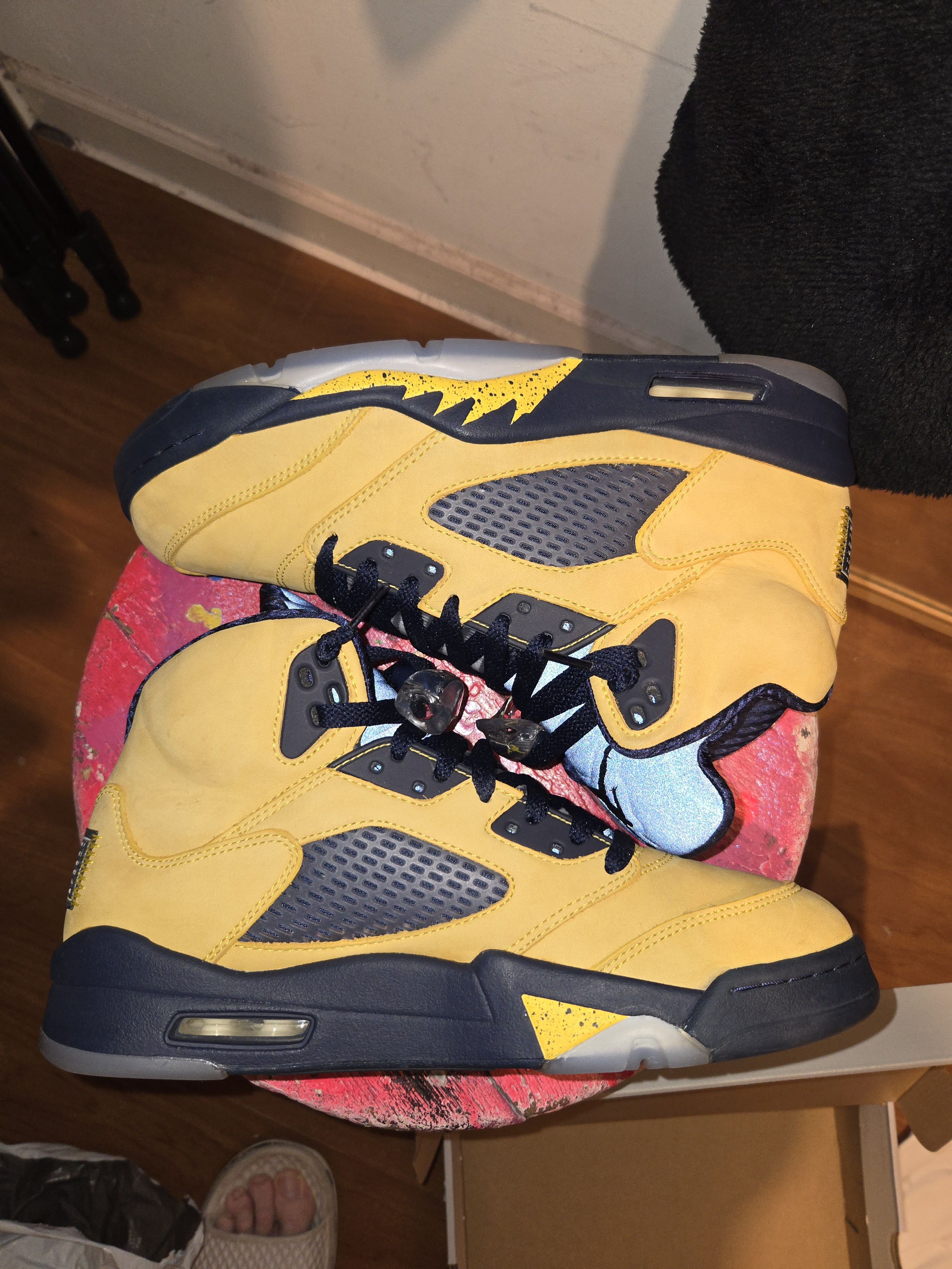 Jordan Brand JORDAN 5 MICHIGAN Size US 9 / EU 42 - 4 Thumbnail