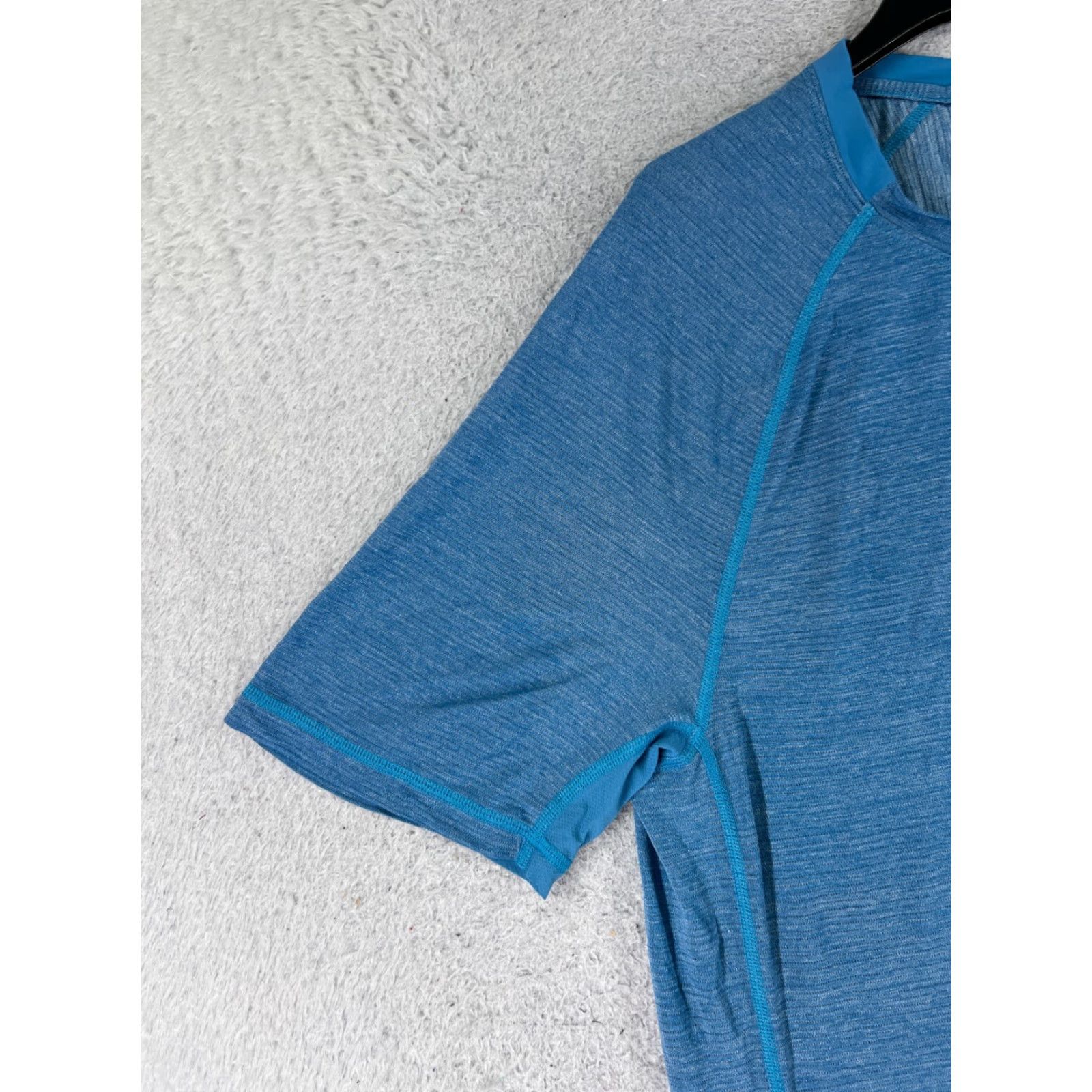 Lululemon Lululemon Shirt Men Medium Blue Metal Vent Short Sleeve Training Gym Run Size US M / EU 48-50 / 2 - 3 Thumbnail