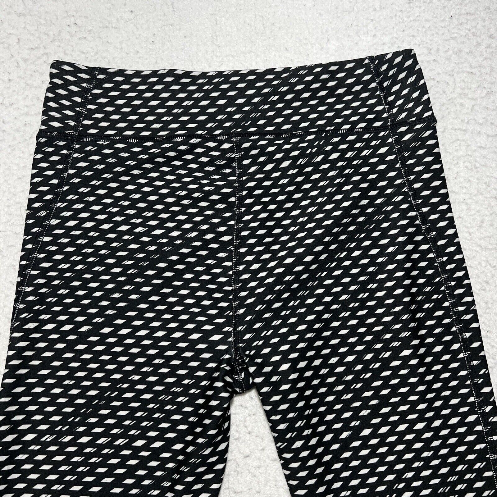 Under Armour Under Armour Medium Compression Capri Leggings Black White Size 30" / US 8 / IT 44 - 6 Thumbnail