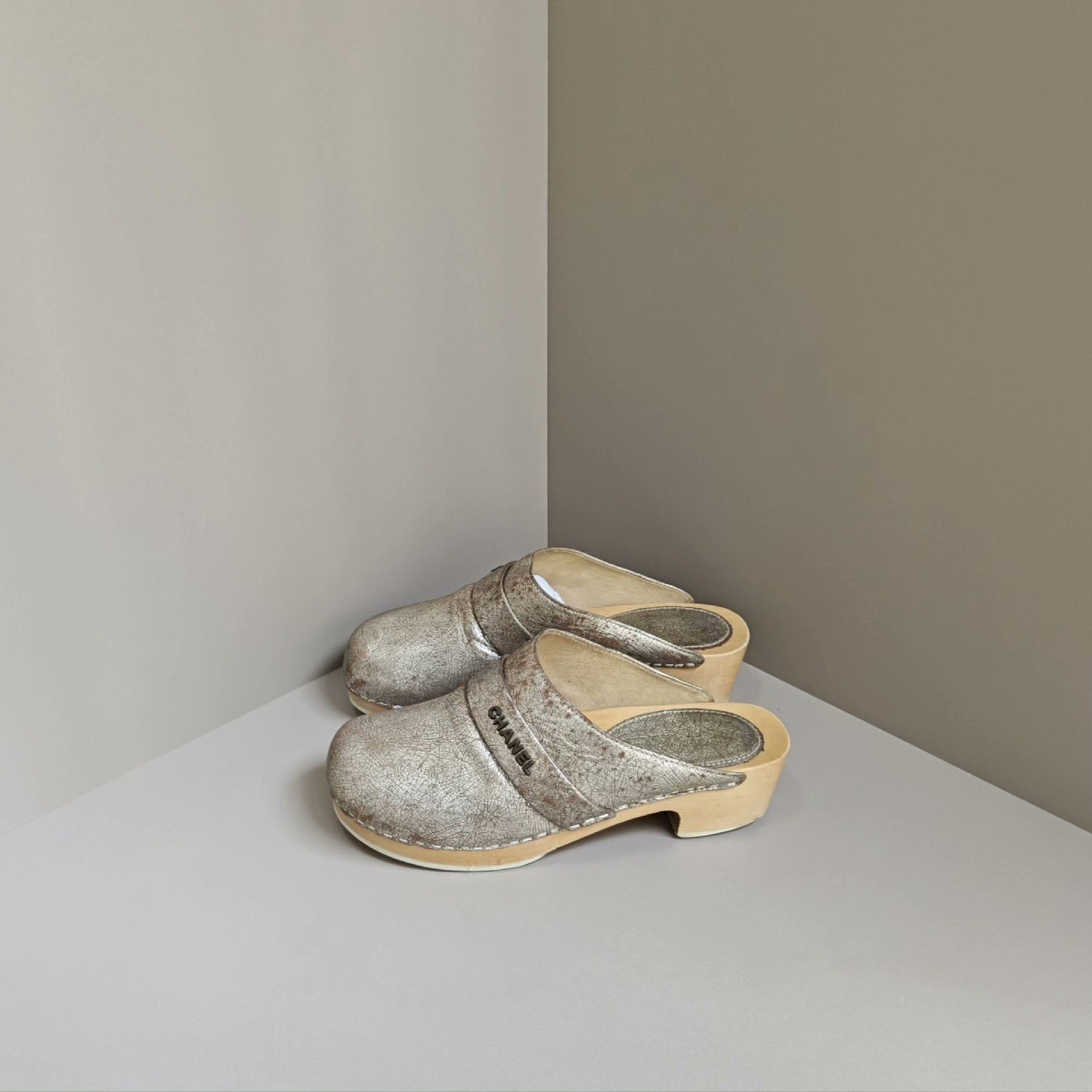 Chanel Chanel Sandals us_6 Women Size US 6 / IT 36 - 1 Thumbnail