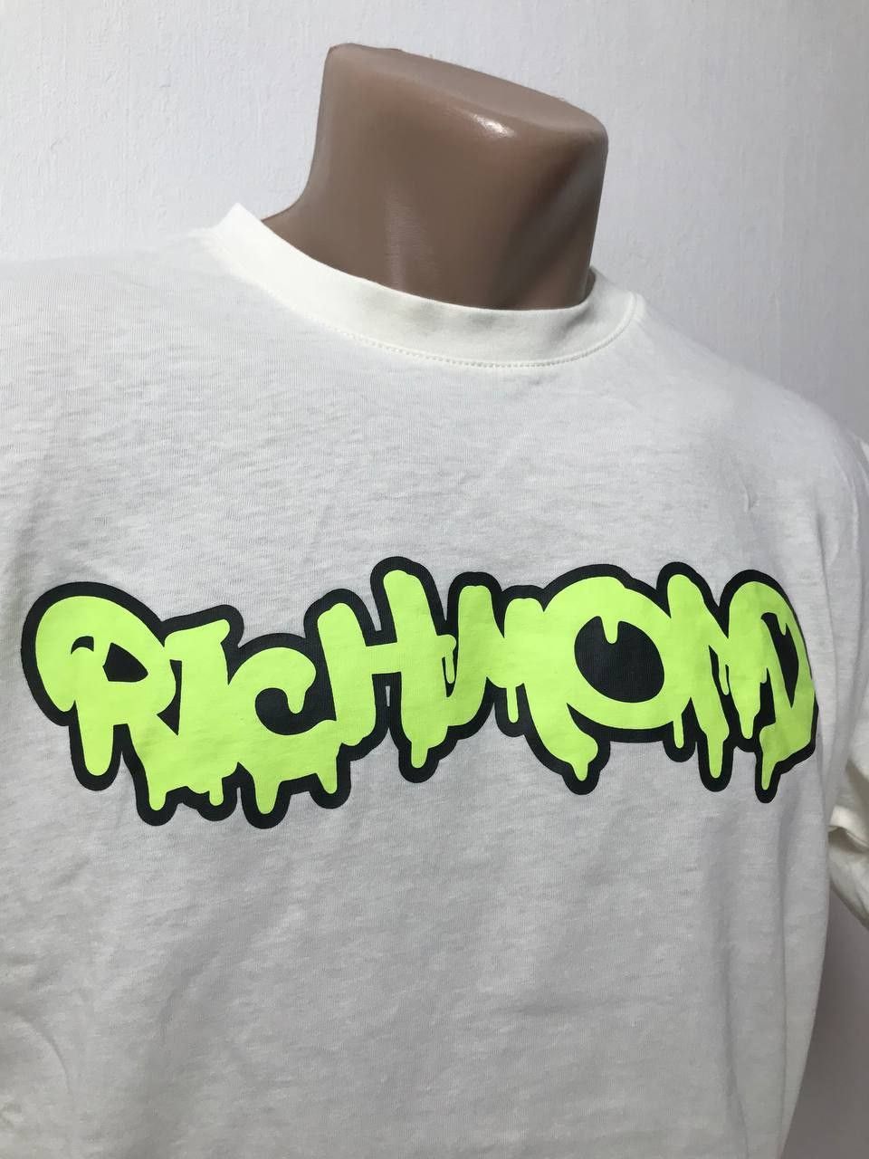 John Richmond John Richmond Mens Logo T Shirt Size Medium Off White/Cream Size US L / EU 52-54 / 3 - 2 Thumbnail