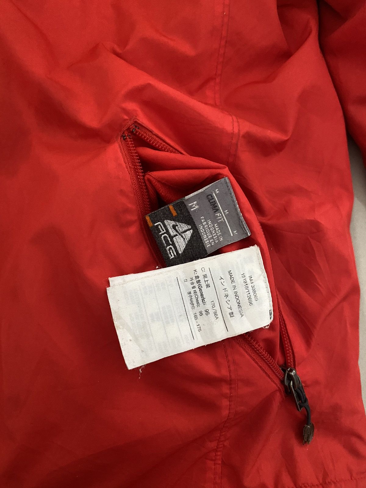 Nike ACG Vintage 2006 Nike ACG Reversible Jacket Size US L / EU 52-54 / 3 - 15 Thumbnail