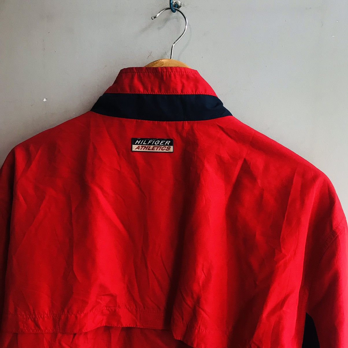 Tommy Hilfiger × Vintage Vintage Tommy Hilfiger Wind Breaker Size US XL / EU 56 / 4 - 8 Thumbnail