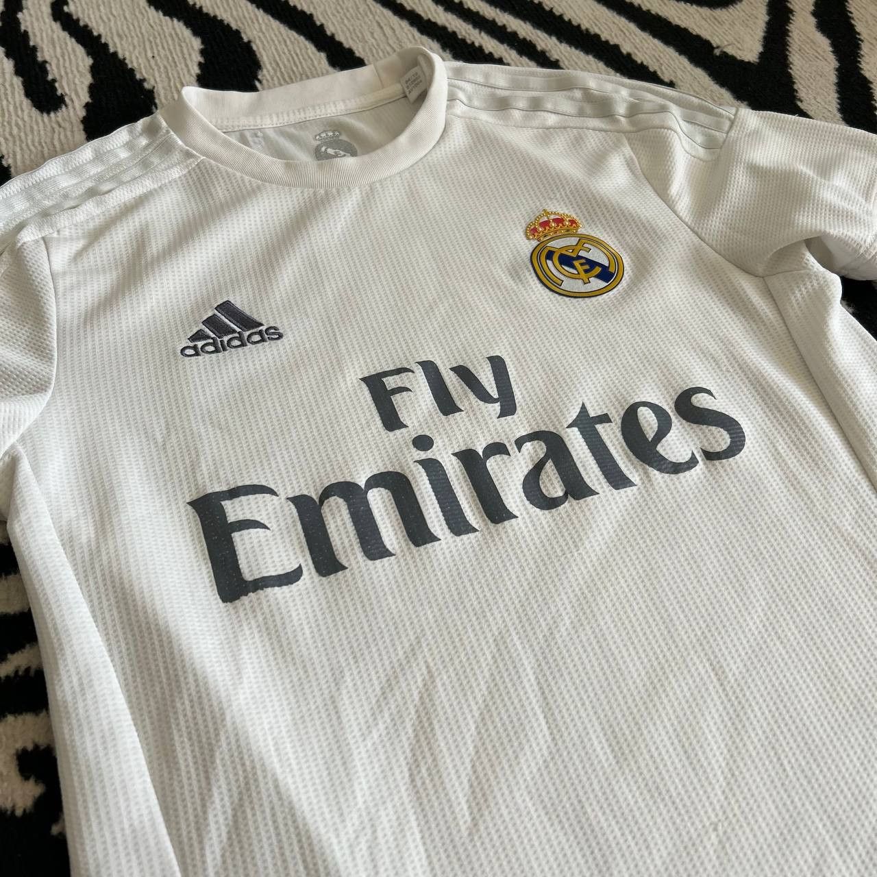 Adidas 👕 Real Madrid Home Jersey 2016/17 – Adidas x Fly Emirates Size US S / EU 44-46 / 1 - 2 Thumbnail