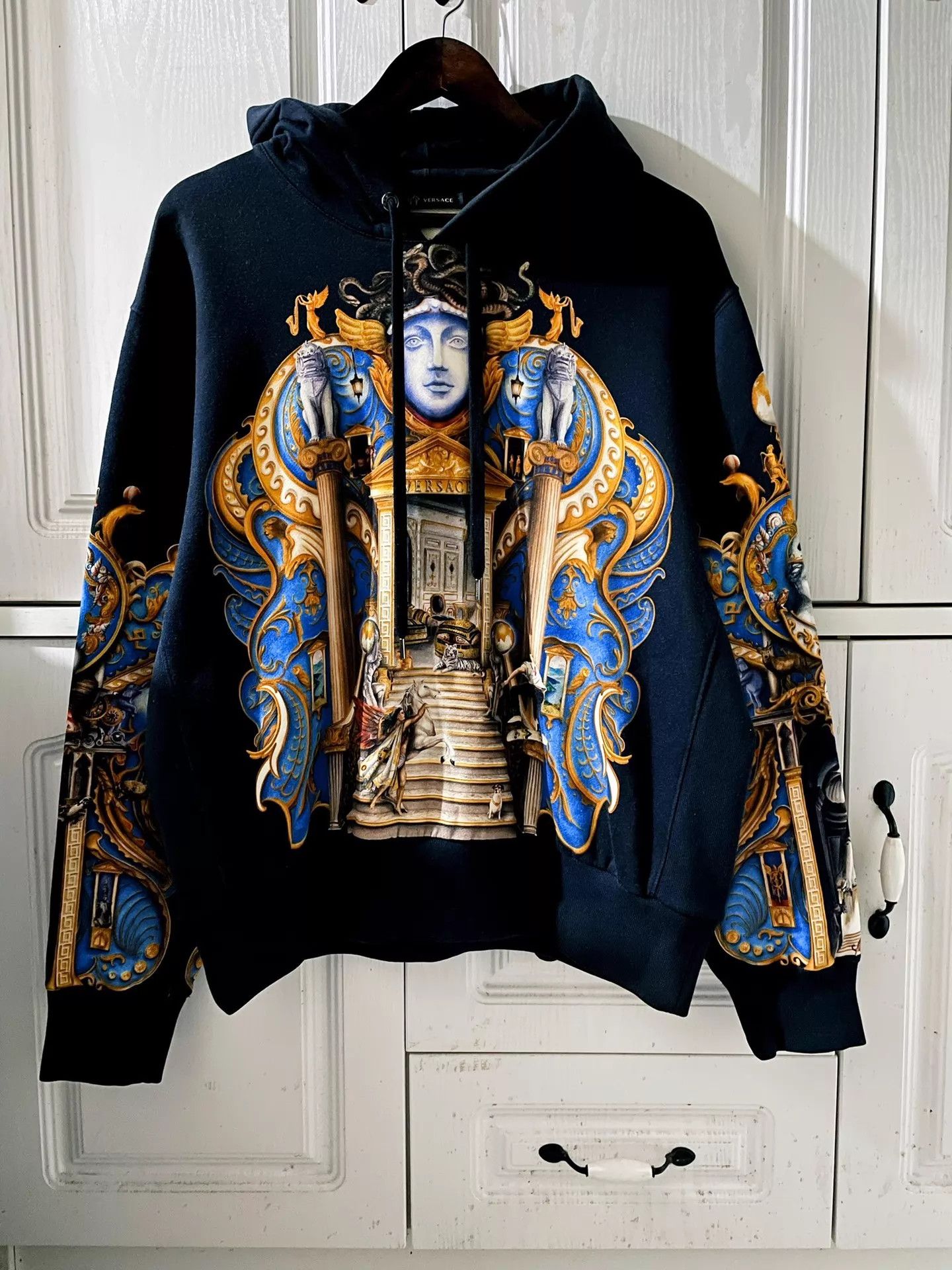 Versace Versace Medusa Ocean Maze Print Hoodie 95 New Size L Size US L / EU 52-54 / 3 - 1 Thumbnail