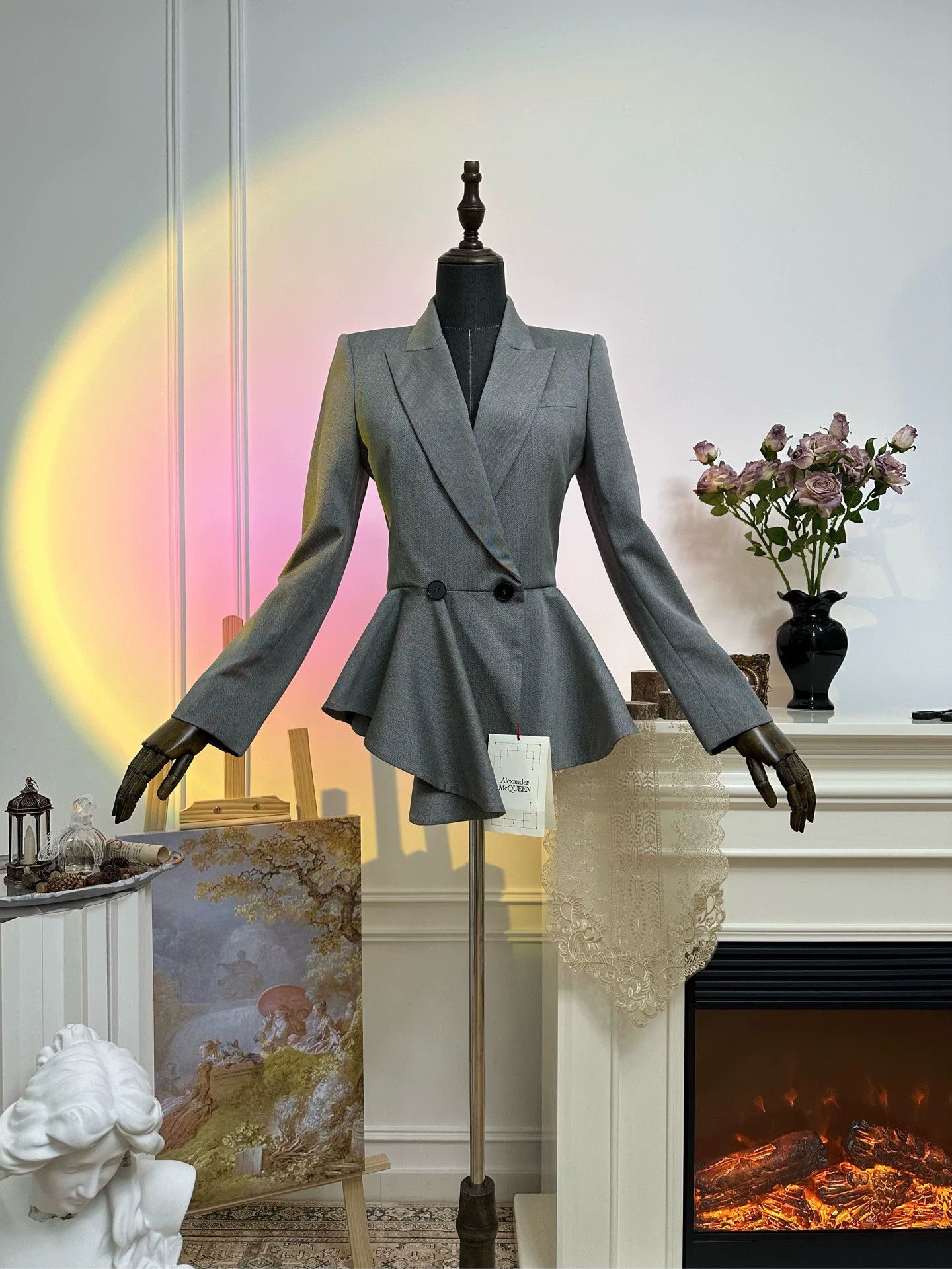 Alexander McQueen Alexander McQueen Ruffle-Hem Button Blazer Women's Size M / US 6-8 / IT 42-44 - 1 Thumbnail
