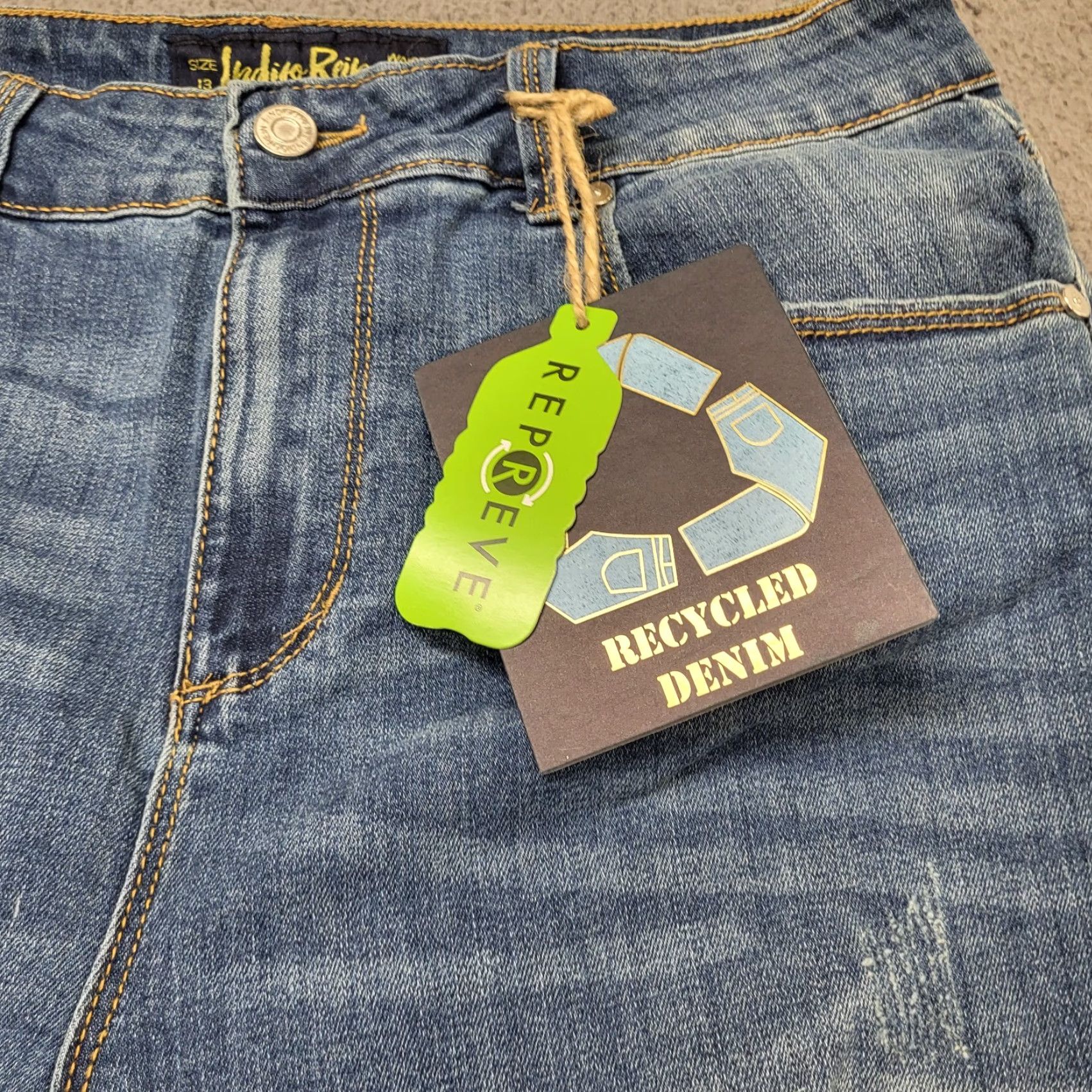 Vintage Indigo Rein Jeans Women's 13/30 Med Blue Wash Distressed High Rise Crop 5-Pocket Jeans Slim Boys/Girls Men? Size 34" / US 12 / IT 48 - 6 Thumbnail