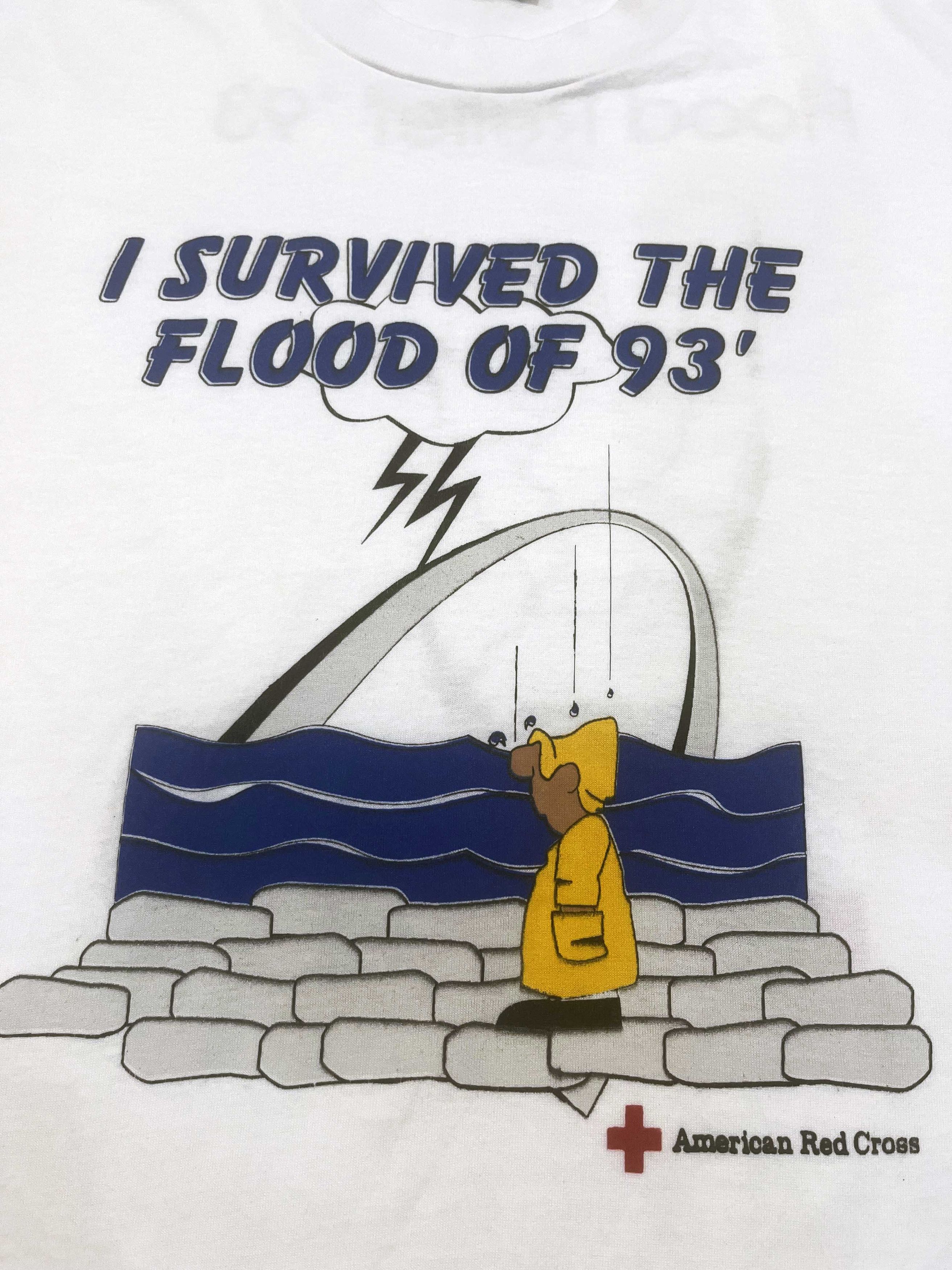 Vintage Vintage I Survived 1993 Flood American Red Cross T-Shirt Size US XXL / EU 58 / 5 - 2 Thumbnail