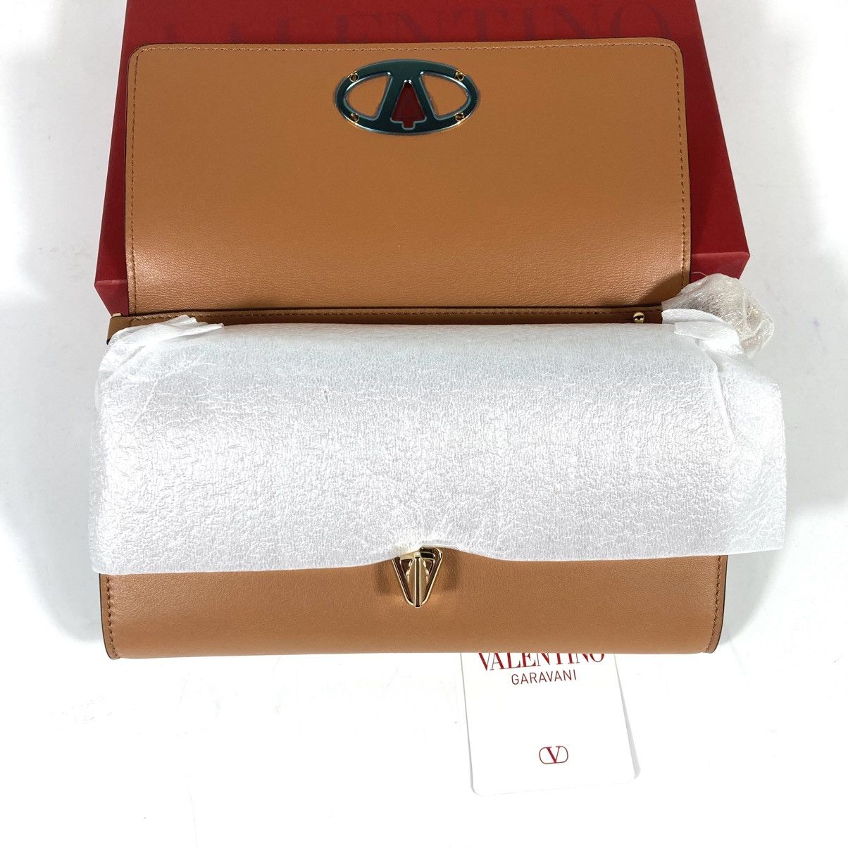 Valentino Valentino Garavani VLOGO Bold Wallet On A Chain Almond Beige Size ONE SIZE - 8 Thumbnail