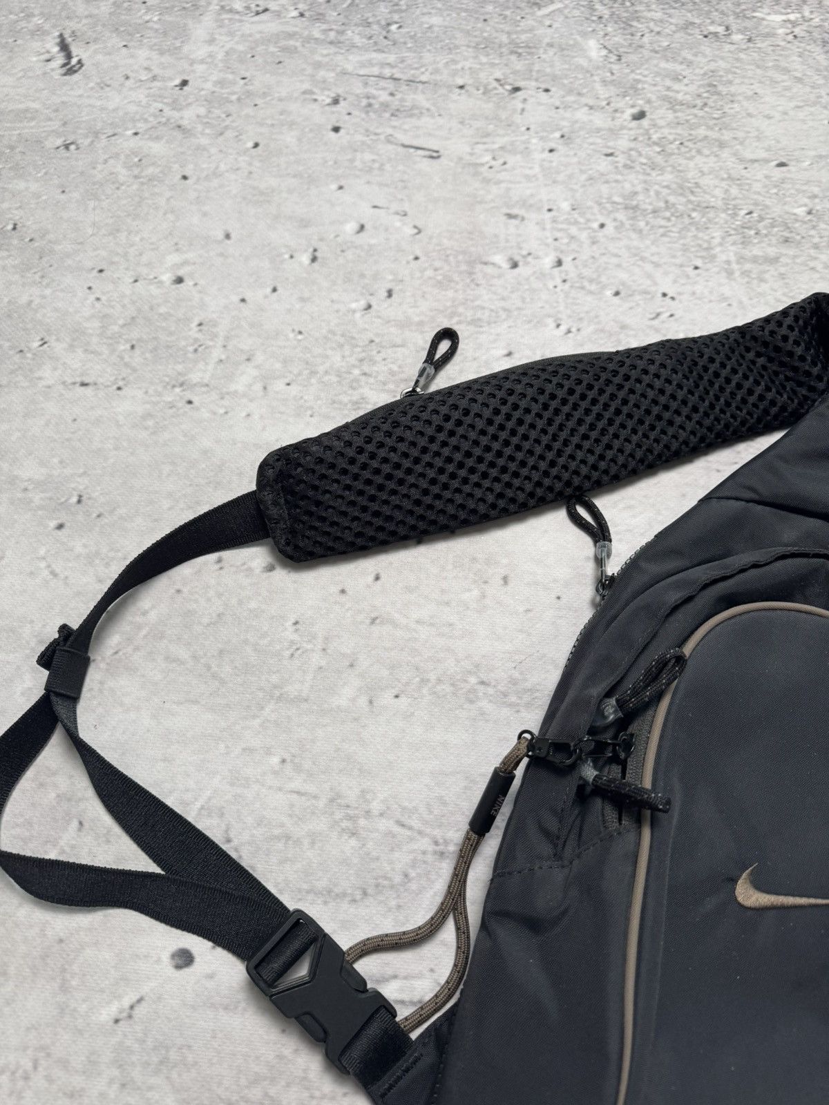 Nike × Vintage NIKE VINTAGE CENTER LOGO BASIC SLINGBAG BAG Size ONE SIZE - 3 Thumbnail