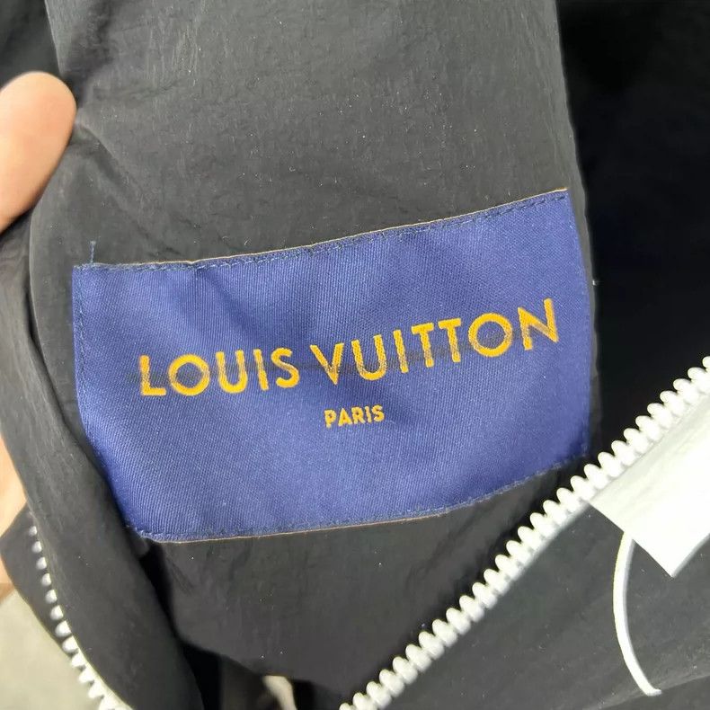 Louis Vuitton Louis Vuitton Color-block monogrammed print jacket Size US M / EU 48-50 / 2 - 3 Thumbnail