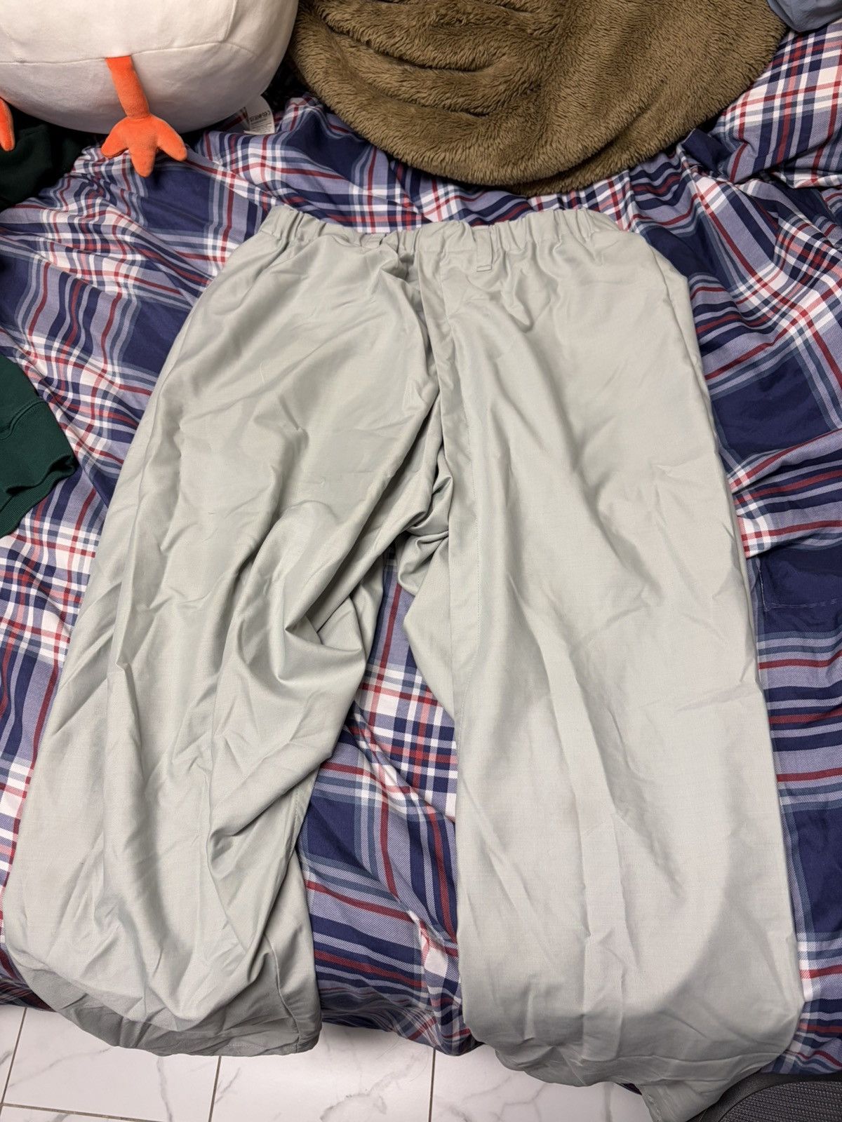 Issey Miyake Issey Miyake Gray Swing Pants Size US 31 - 3 Thumbnail