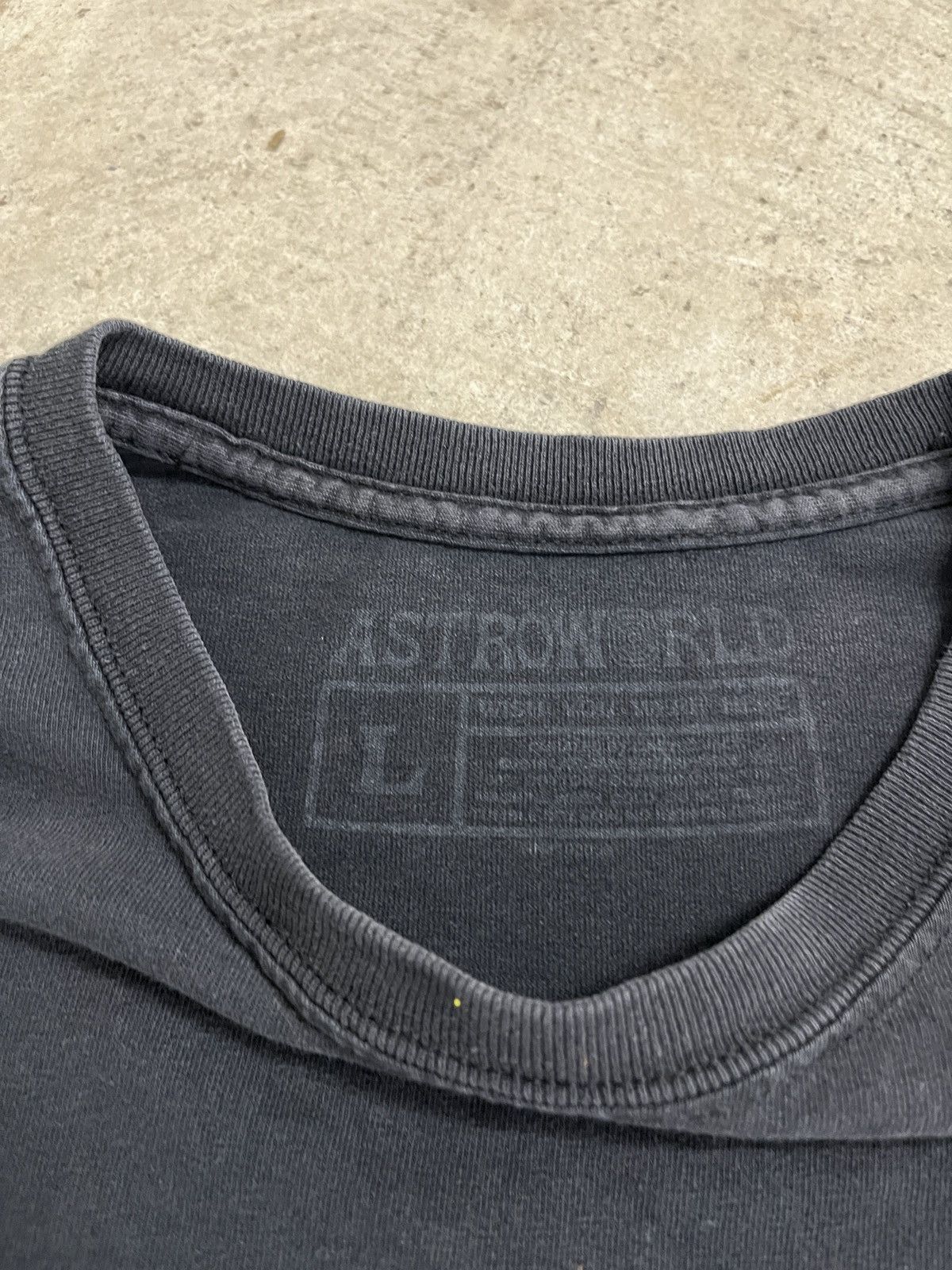 Travis Scott Travis Scott AstroWorld Wish You Were Here Tour Tee Size US L / EU 52-54 / 3 - 5 Thumbnail