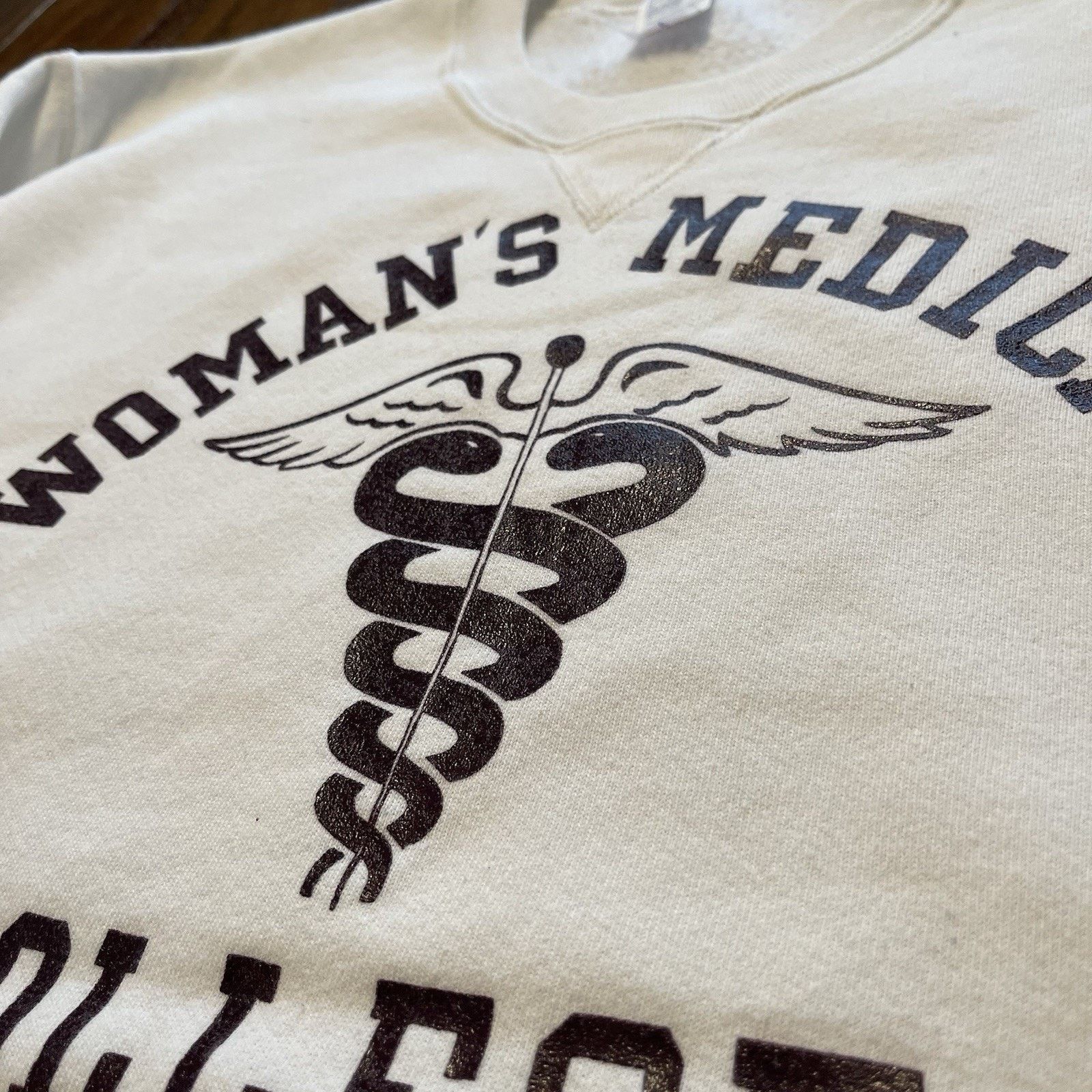 Jerzees Vtg 80s Medical College Womens L USA Made White 50/50 Rare Size L / US 10 / IT 46 - 3 Thumbnail