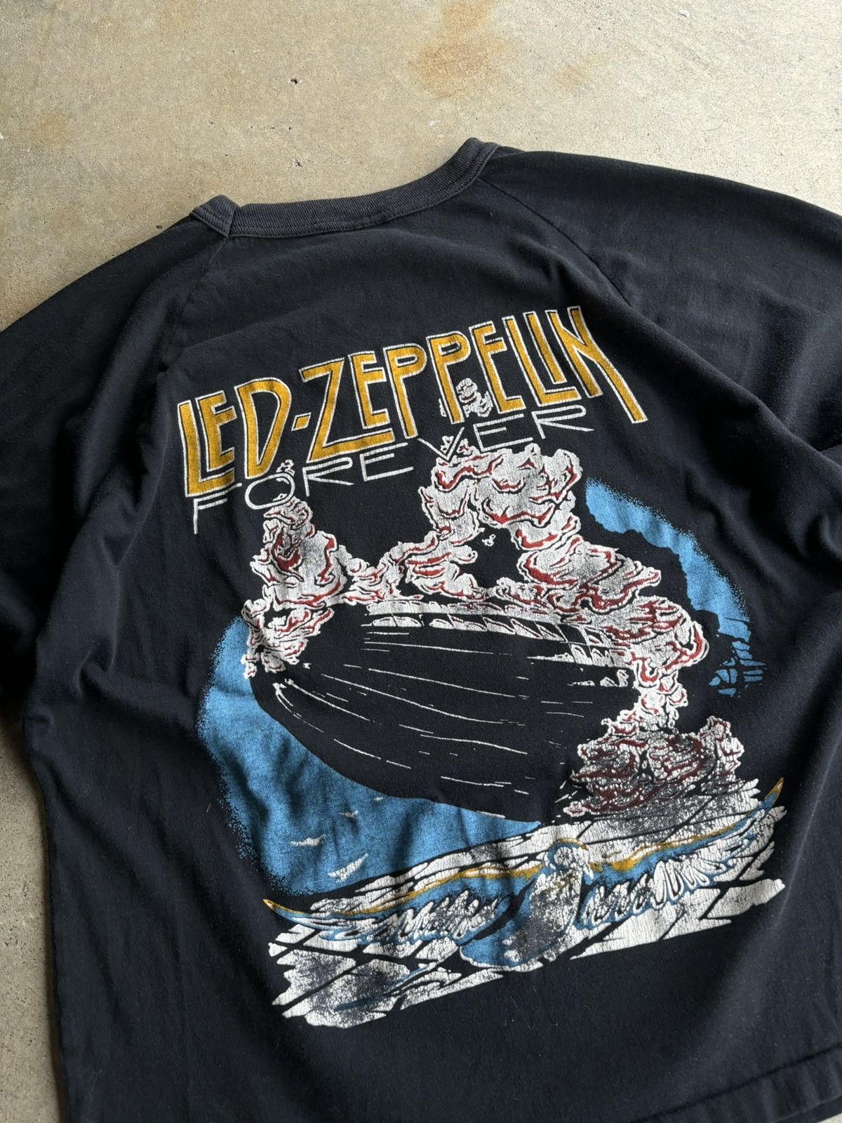 Band Tees Crazy 70s Led Zeppelin Paper Thin Parking Boot Raglan Shirt Size US M / EU 48-50 / 2 - 6 Thumbnail