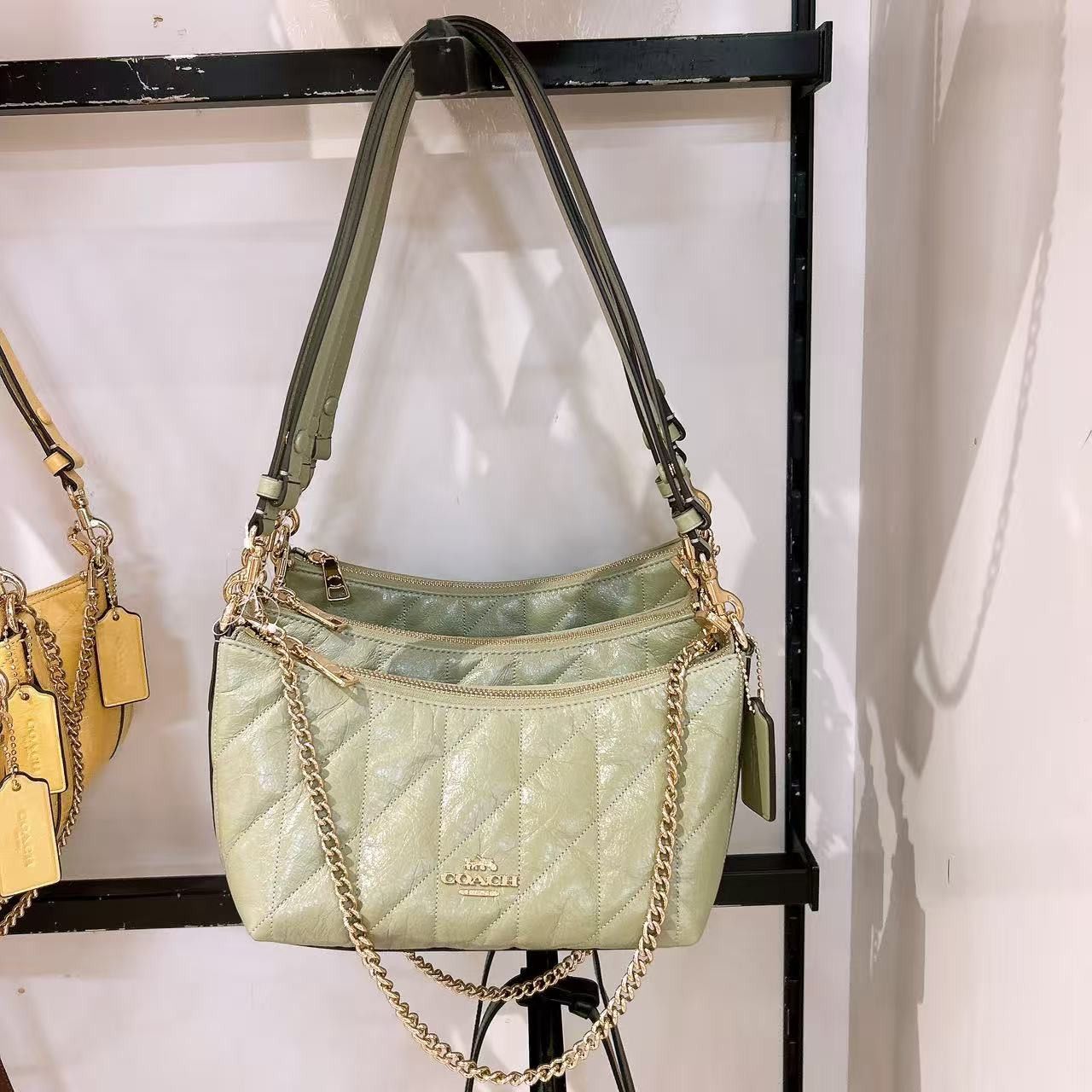 Coach Caitlin Shoulder Bag With Quilting CDZ88 Size ONE SIZE - 3 Thumbnail