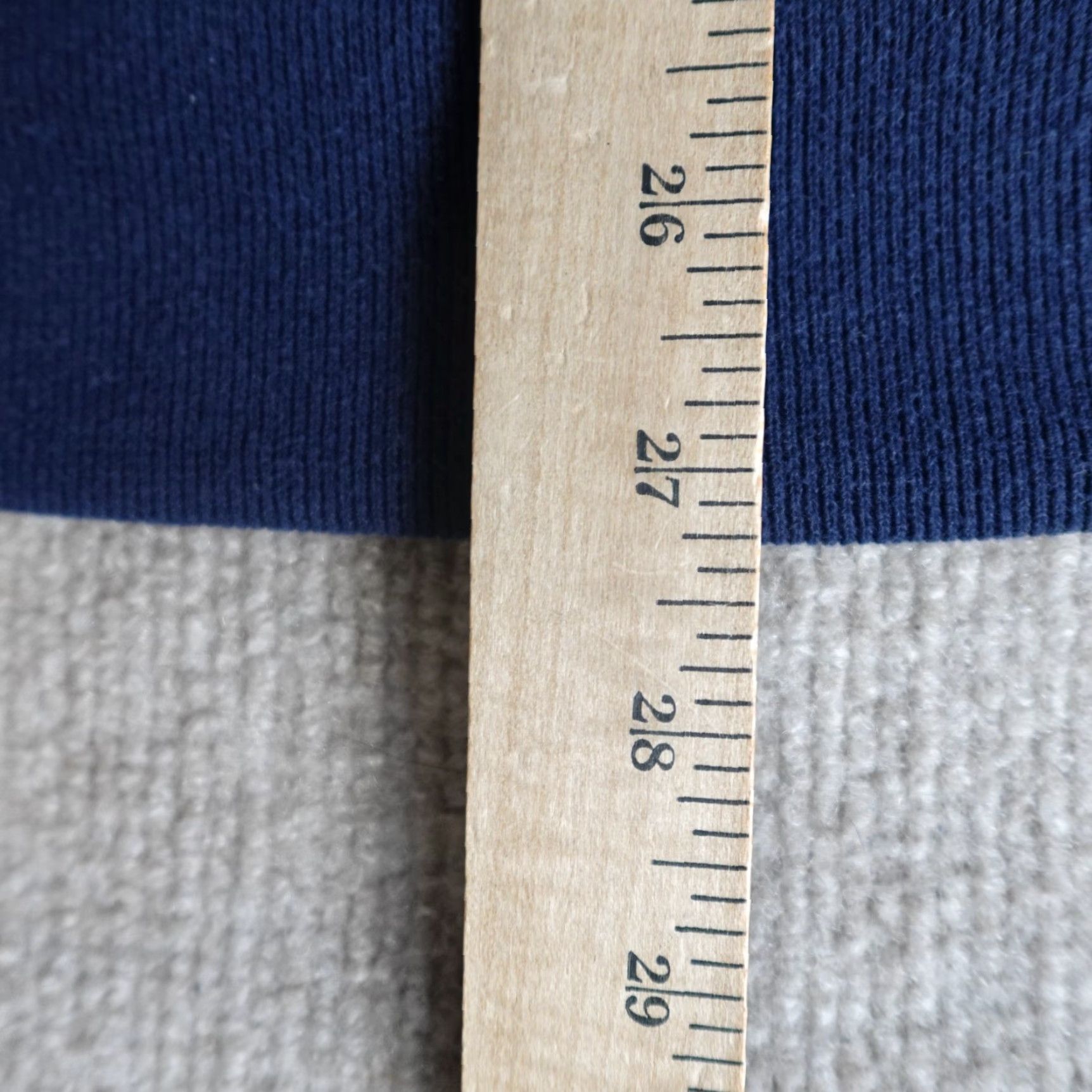 Vintage VINTAGE Washington Bears Sweatshirt Large Blue Basketball Team Russell Athletic Mens L Crew Neck Pullover Graphic Print venues: None Size US L / EU 52-54 / 3 - 5 Thumbnail