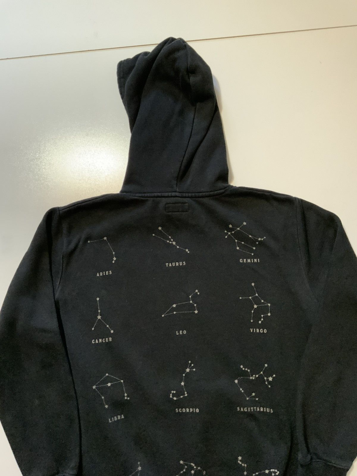 Market Chinatown Market Zodiac Sign Black Pullover Fleece Hoodie Size US S / EU 44-46 / 1 - 4 Thumbnail