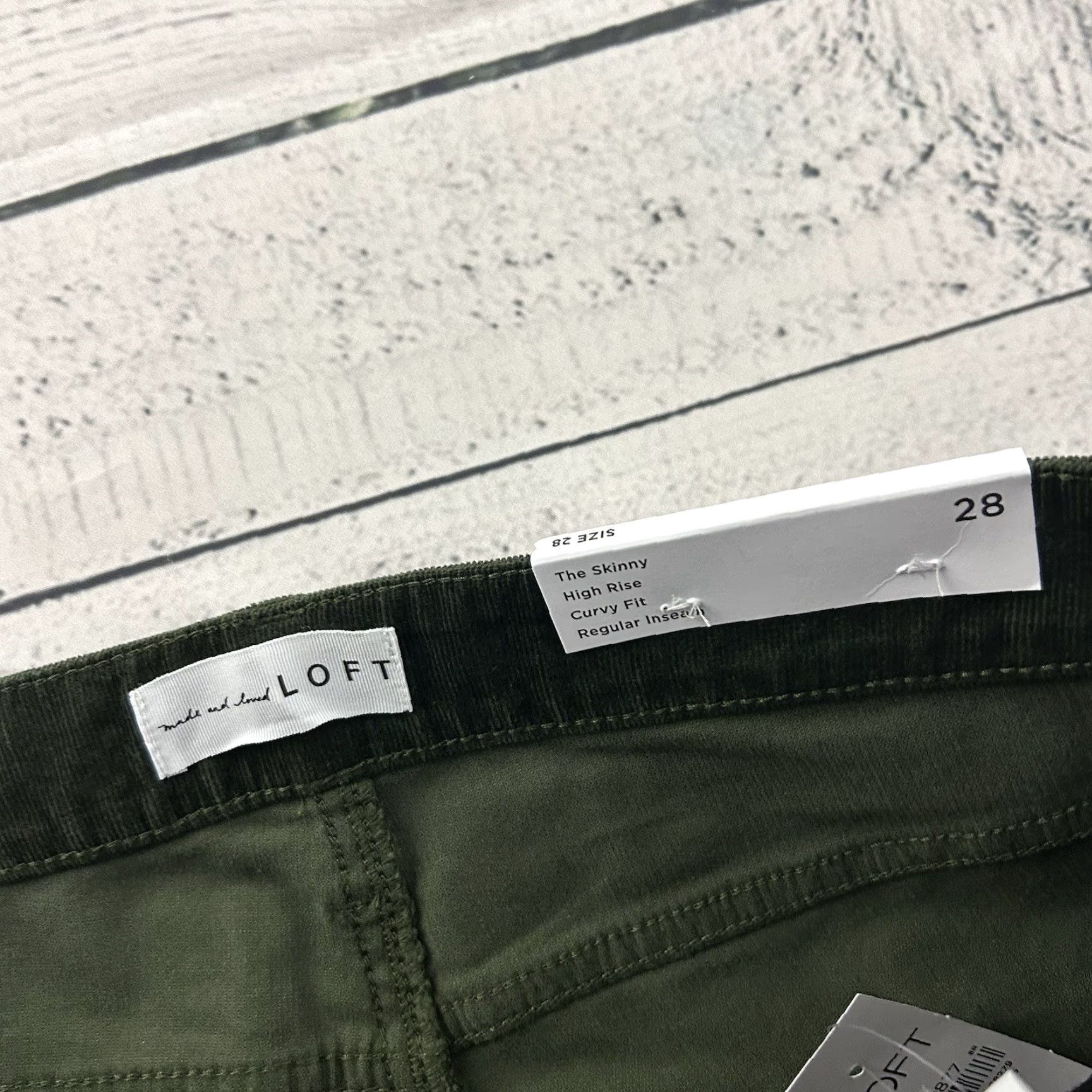 Ann Taylor Ann Taylor Corduroy Pants Green 28 Olive Skinny High Rise Curvy Fit Women’s Chino Button-Up Knit? Size 28" / US 6 / IT 42 - 3 Thumbnail