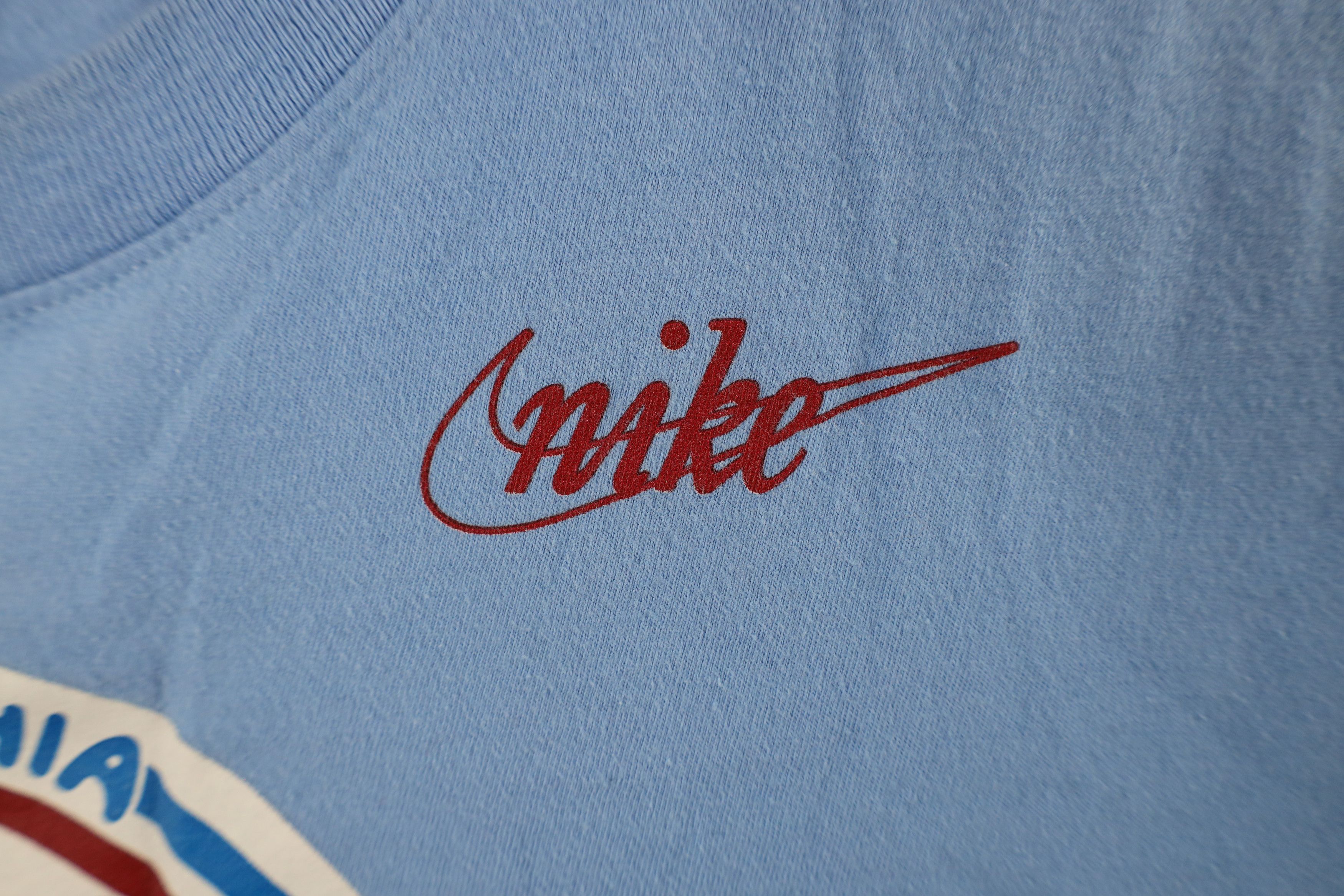 Nike × Vintage Nike Out Retro Philadelphia Phillies Baseball T-Shirt Blue Size US XL / EU 56 / 4 - 4 Thumbnail