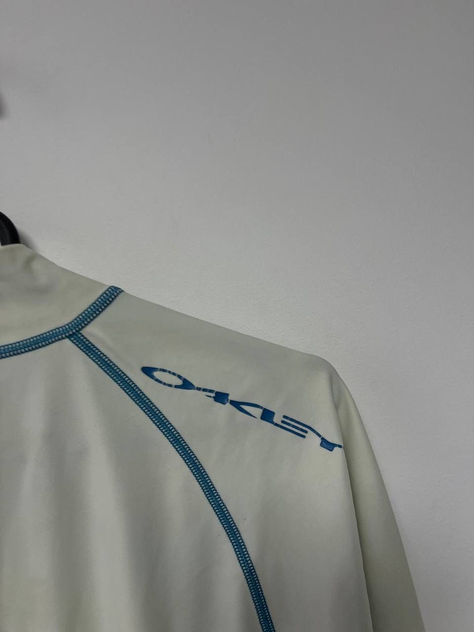 Other Vintage Oakley Compression Shirt Swim Run Athletic sz 2XL Size US XXL / EU 58 / 5 - 18 Thumbnail