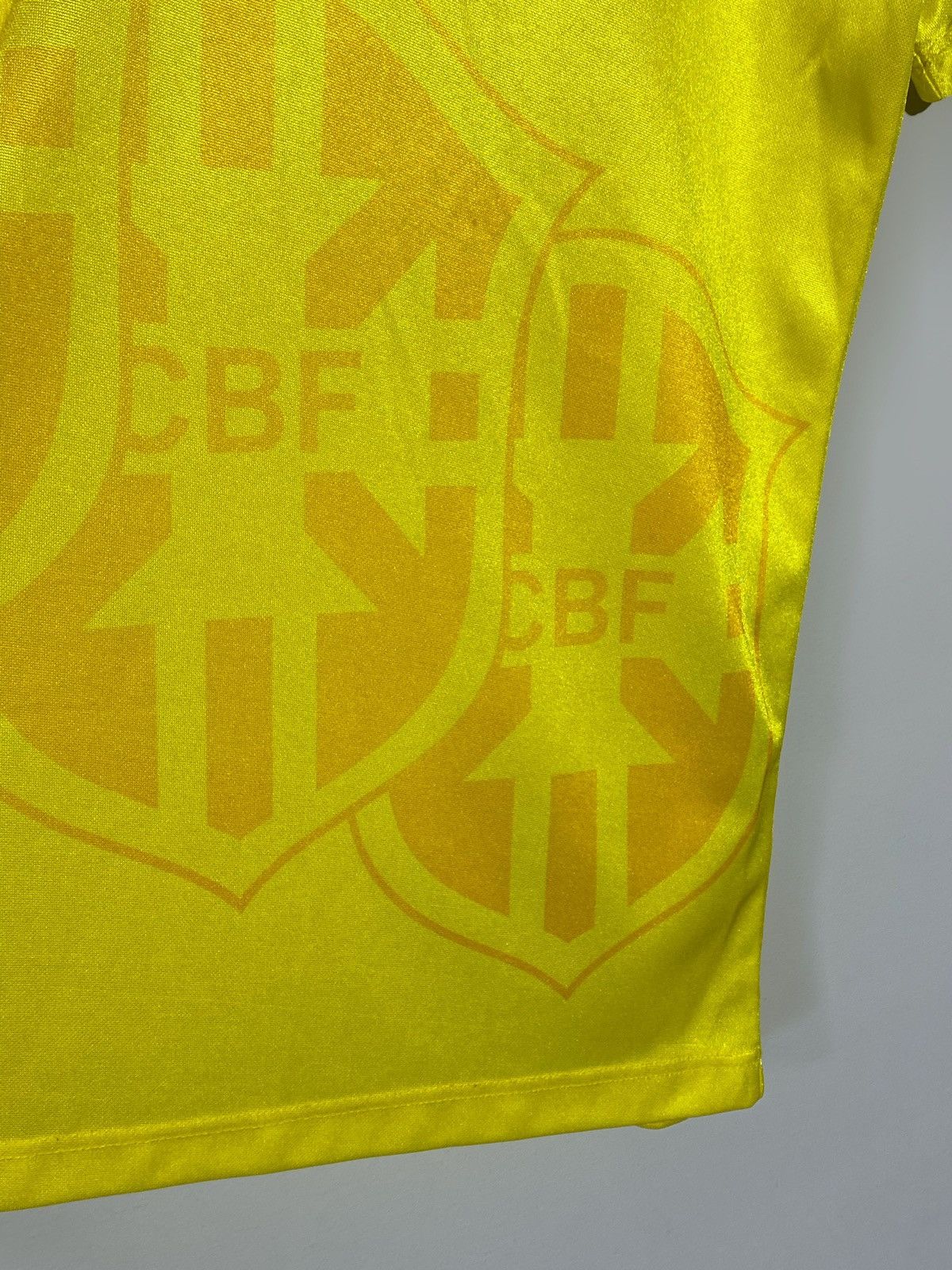 Umbro Vintage Umbro Brazil National Team 1994 Home Soccer Jersey Size US L / EU 52-54 / 3 - 5 Thumbnail