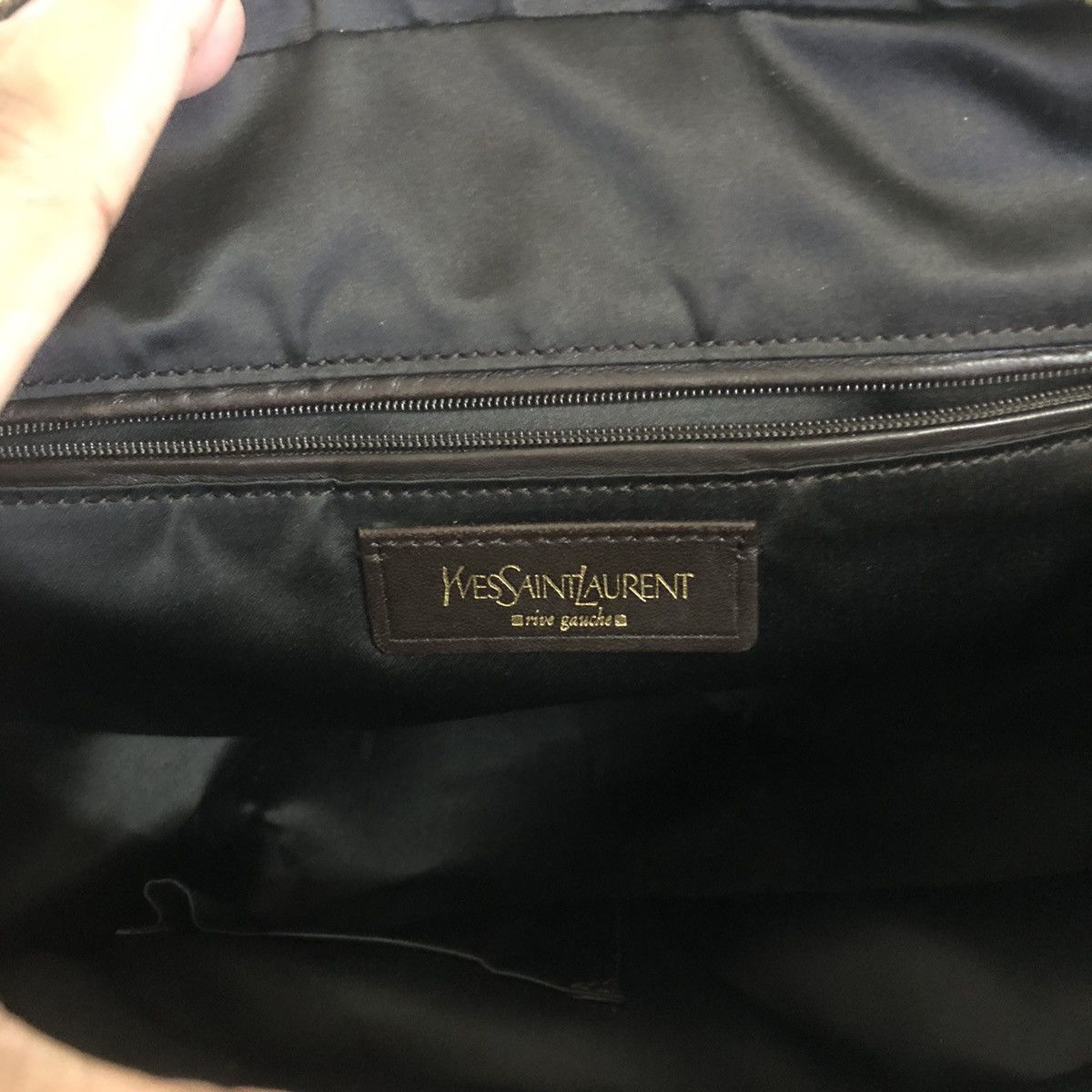 Yves Saint Laurent Yves Saint Laurent Paris Handbag Size ONE SIZE - 5 Thumbnail