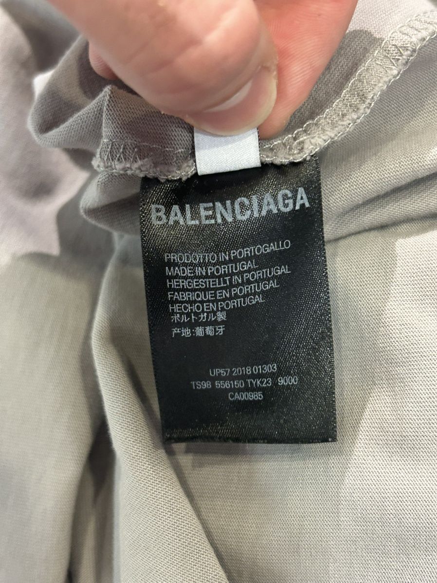 Balenciaga Balenciaga Barcode Logo Tee Size US S / EU 44-46 / 1 - 8 Thumbnail