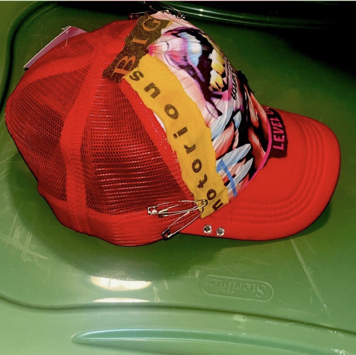 Designer × Handmade 1of1 Red Hustiling Notorious Chrome trucker hat Size ONE SIZE - 2 Thumbnail