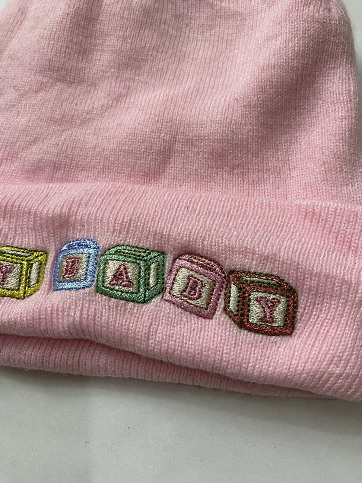 Band Tees CRY BABY BEANIE. Size ONE SIZE - 4 Thumbnail